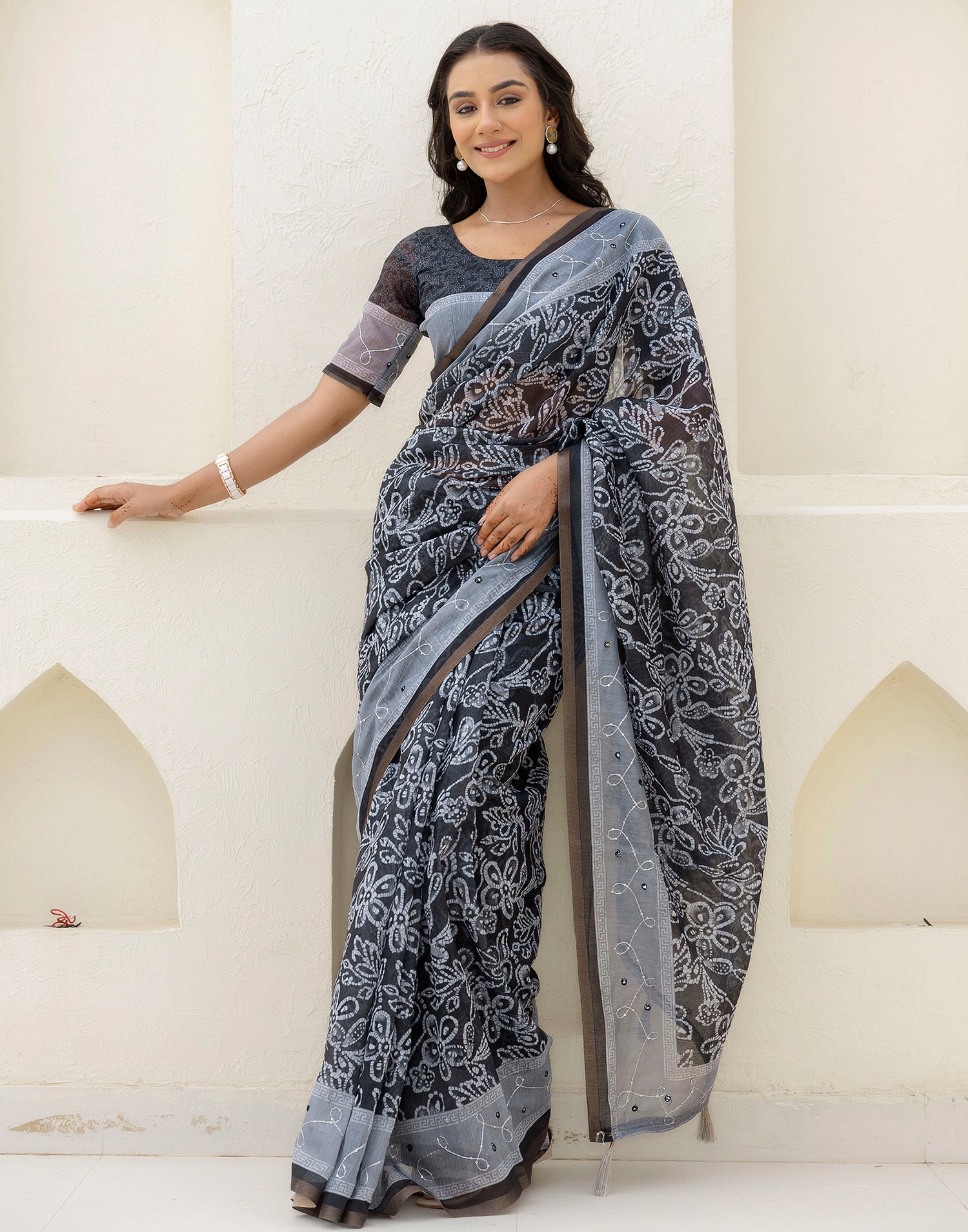 Grey Cotton Embroidery Printed Saree