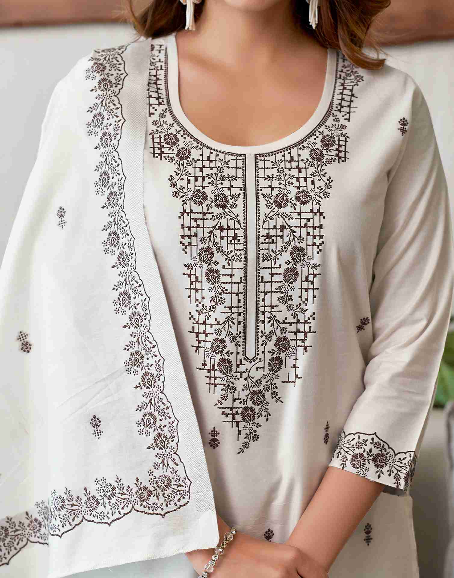 Off White Cotton Woven Straight Kurta With Pant And Dupatta
