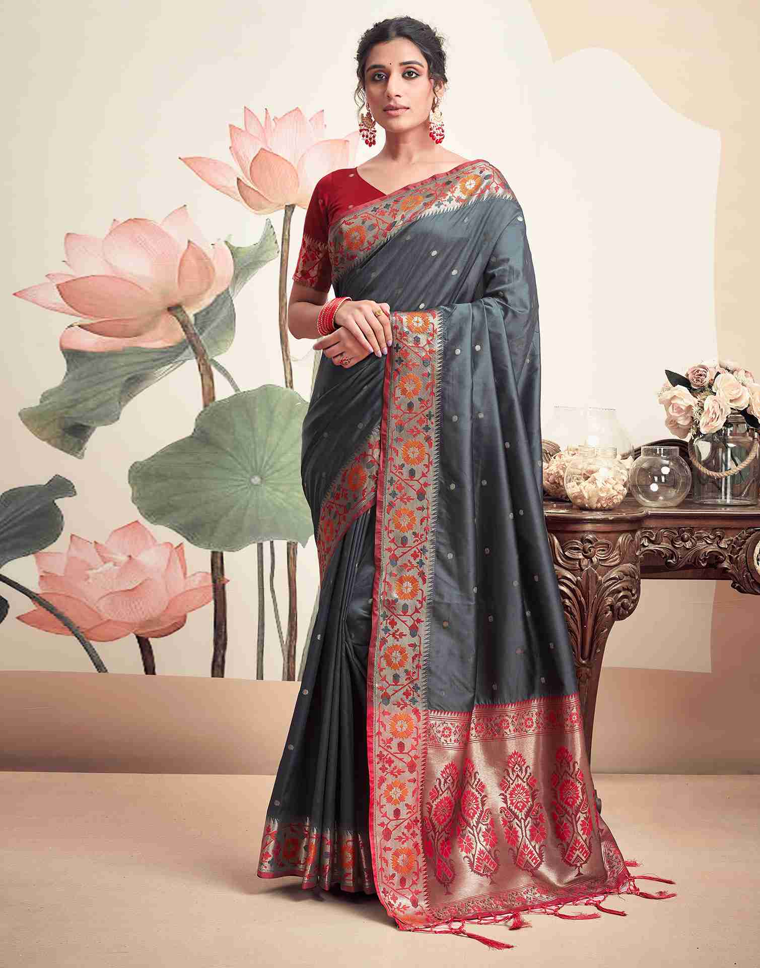 Grey Silk Woven Paithani Saree
