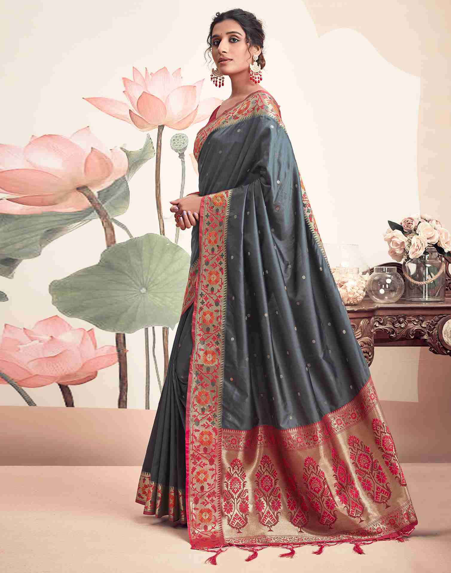 Grey Silk Woven Paithani Saree
