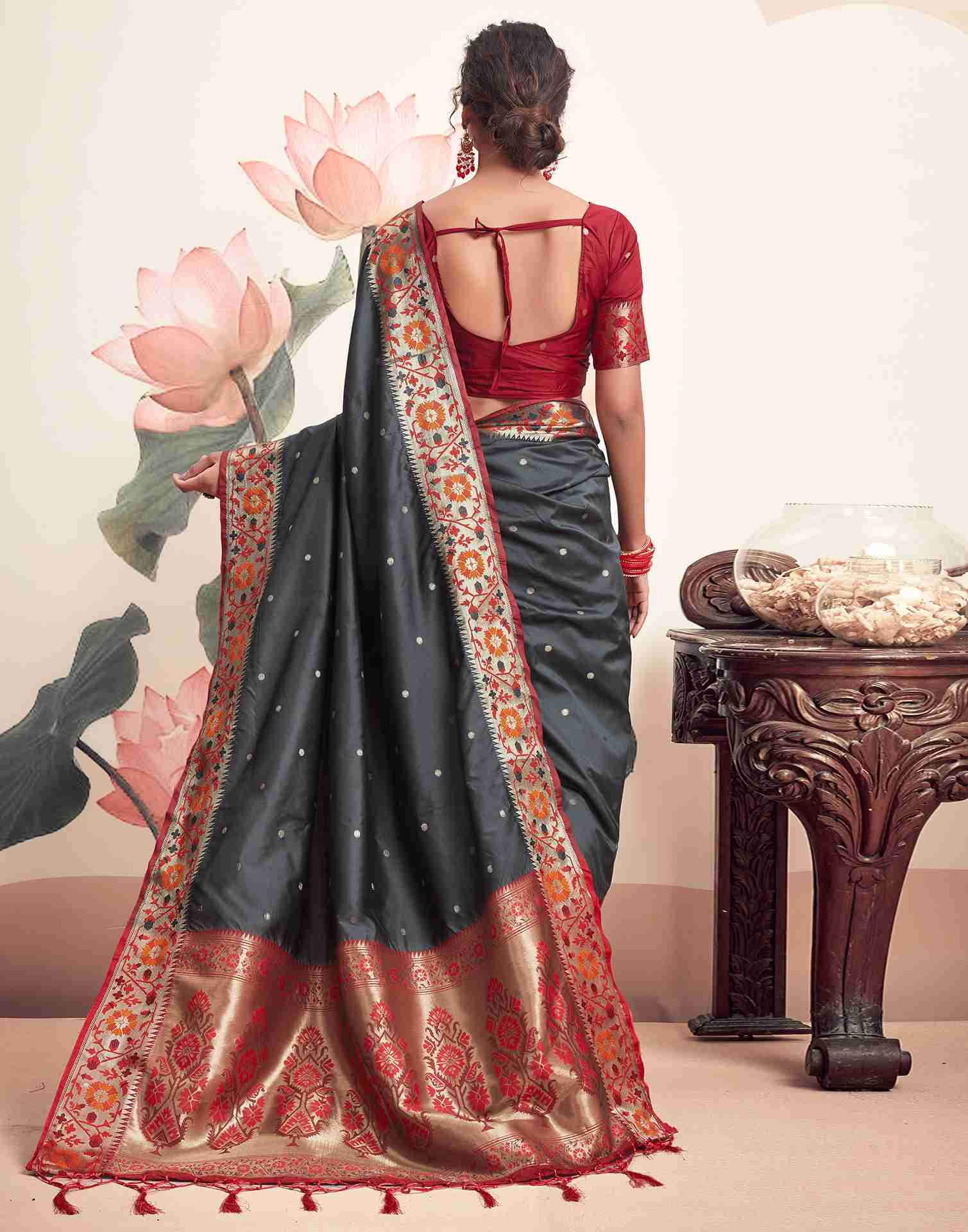 Grey Silk Woven Paithani Saree