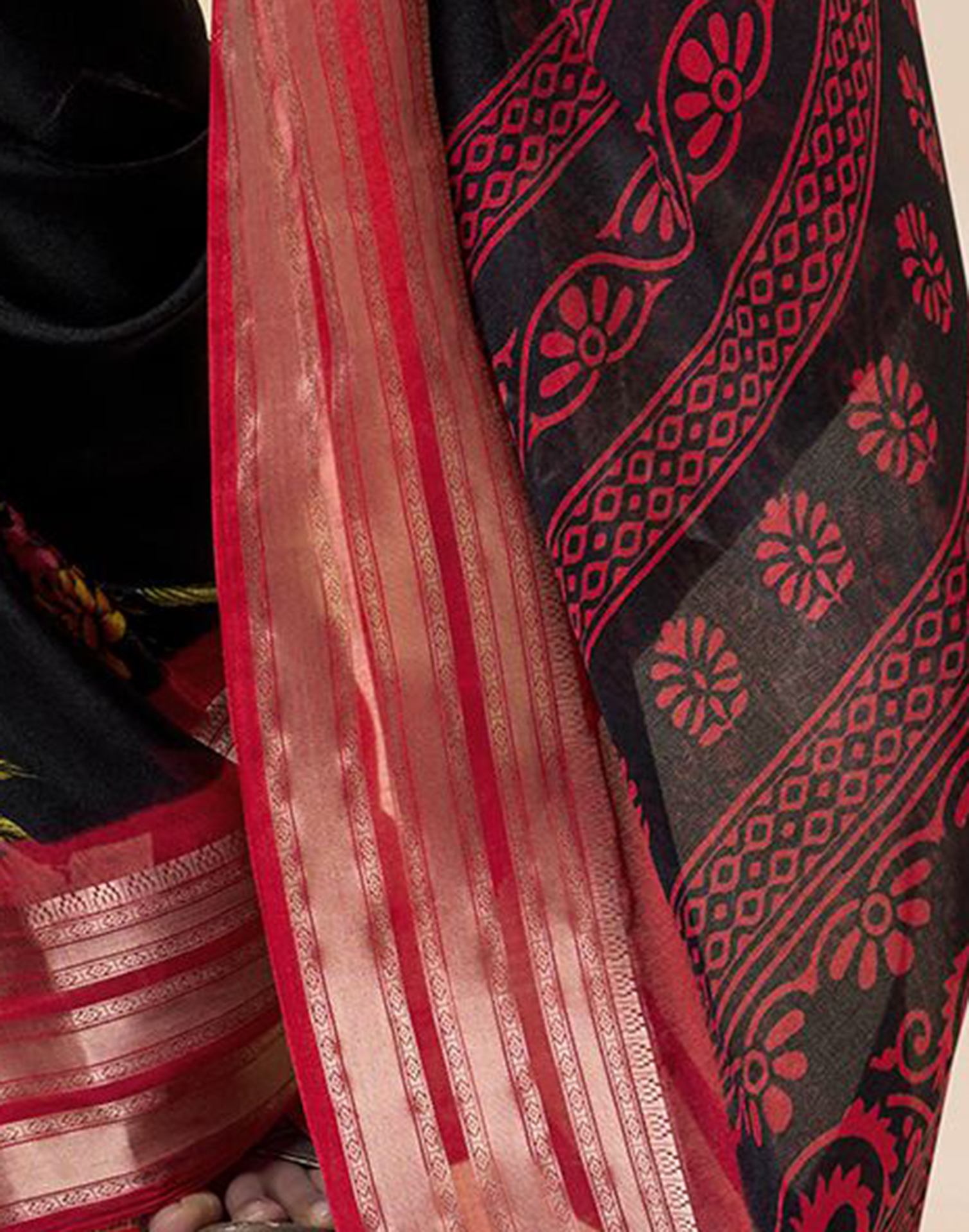 Black Floral Printed Georgette Saree