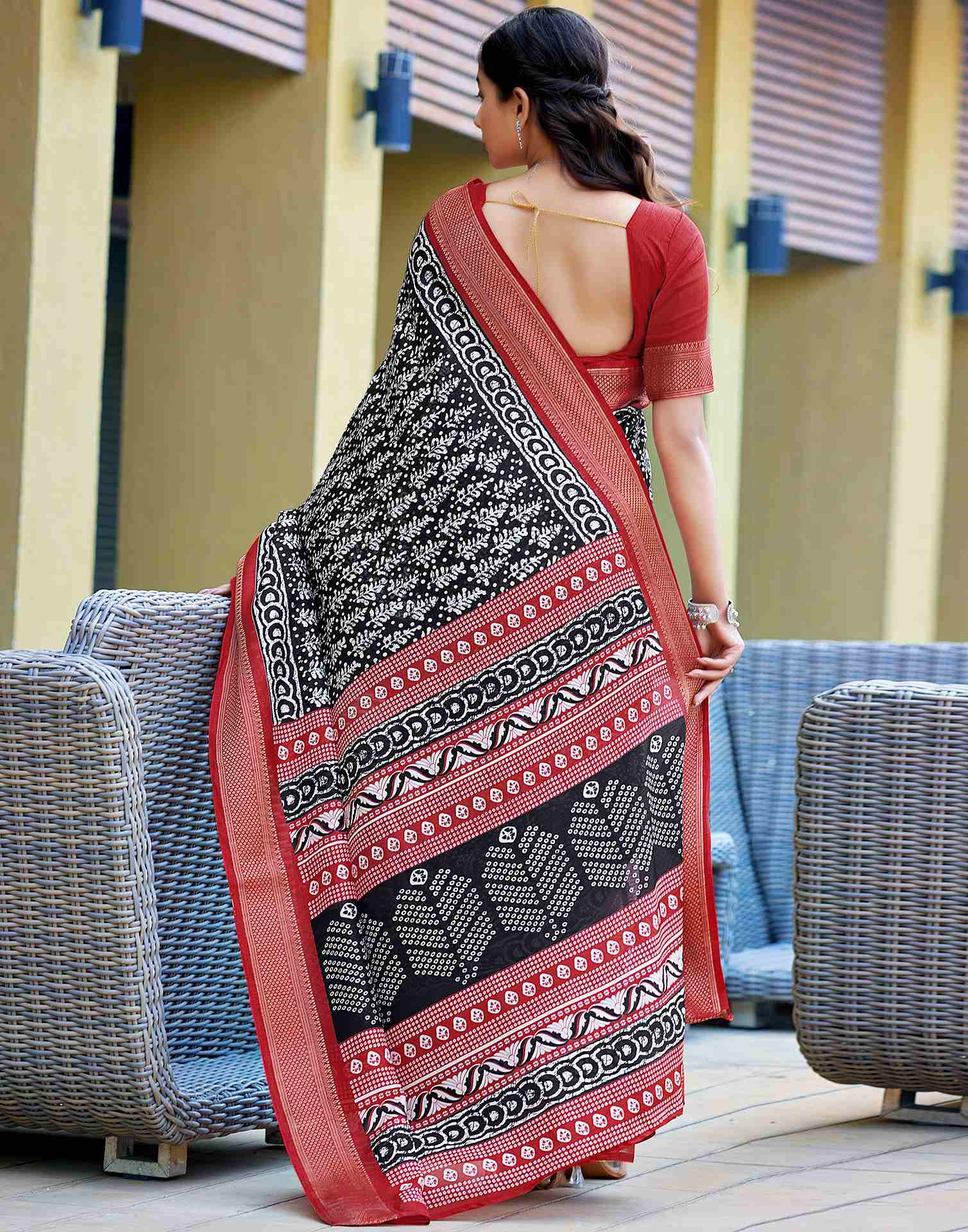 Black Printed Cotton Blend Saree