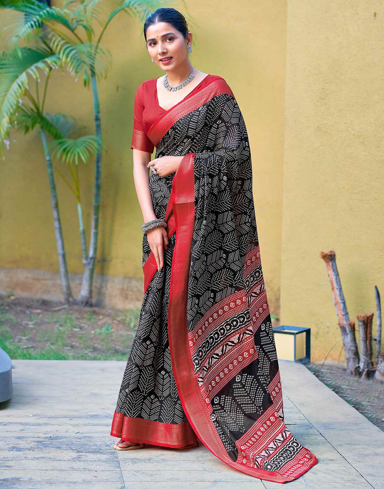 Black Bandhani Printed Cotton Blend Saree
