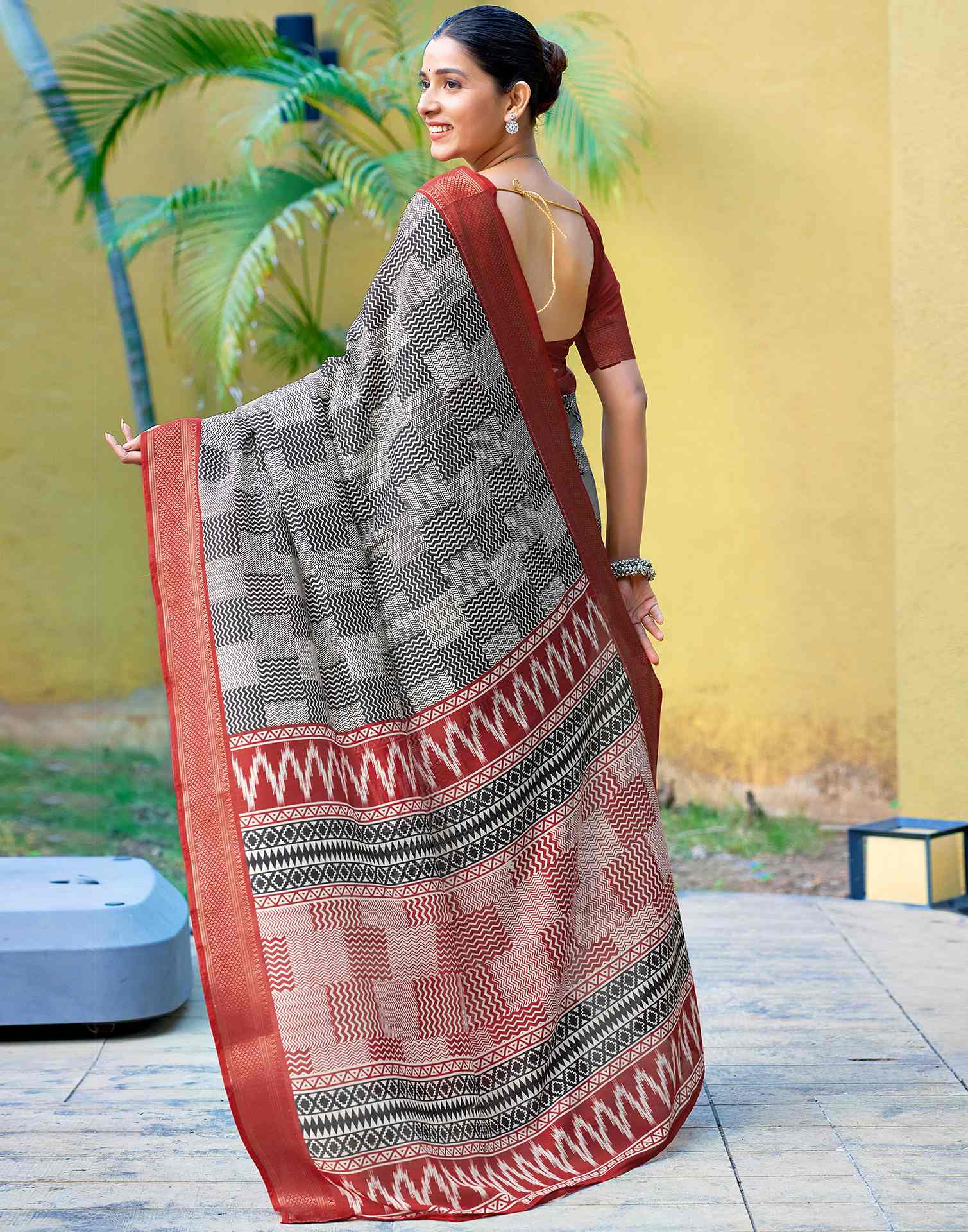 Black Printed Cotton Blend Saree