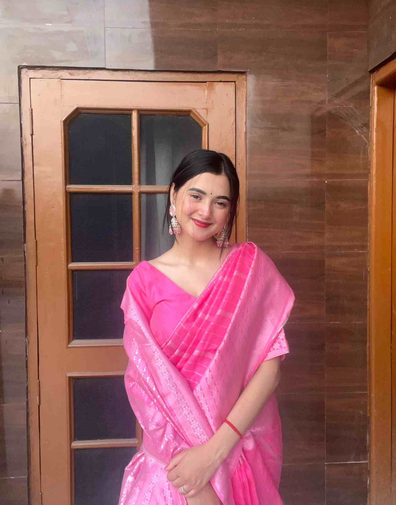 Pink Silk Blend Woven Banarasi Saree