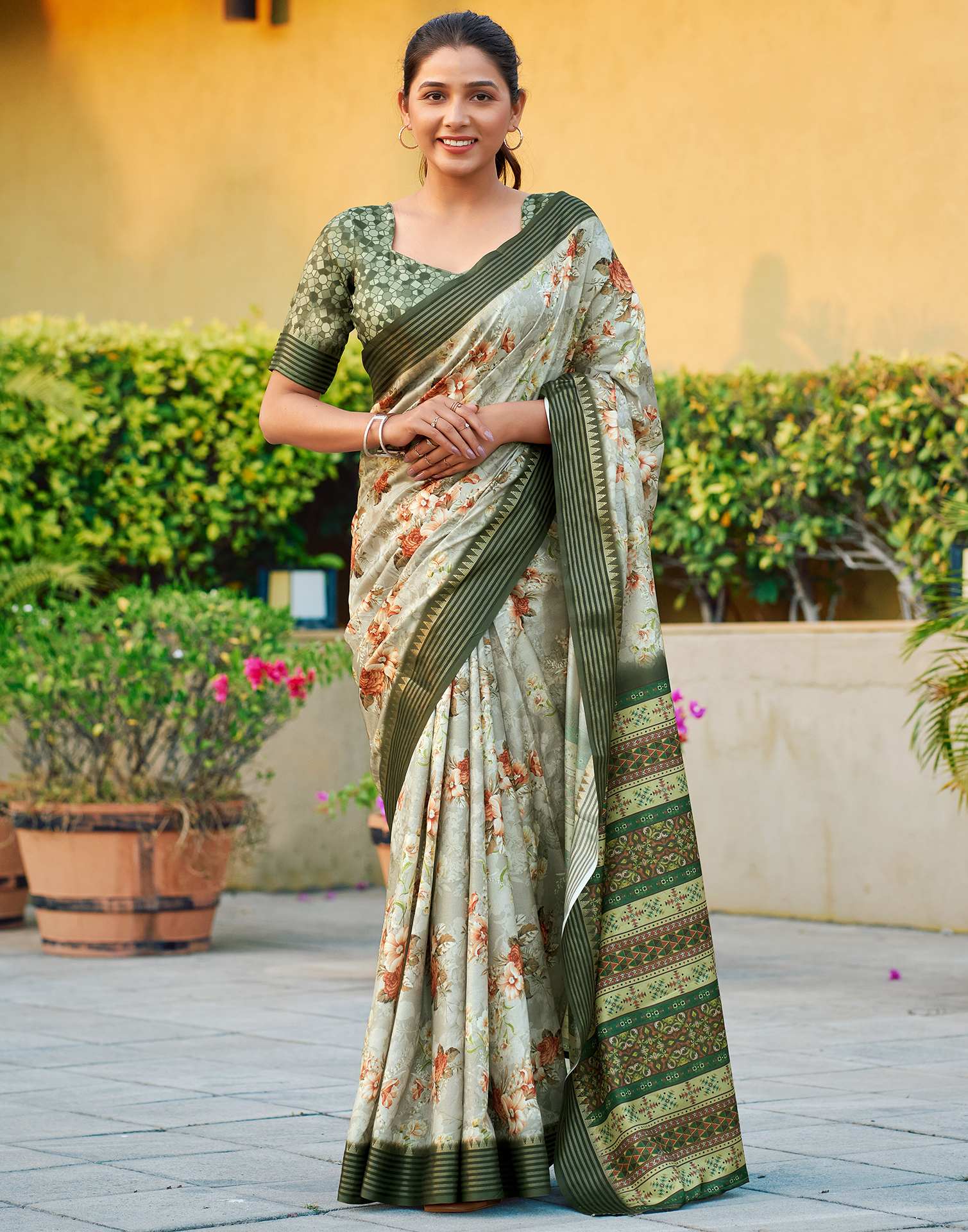 Green Silk Blend Printed Saree