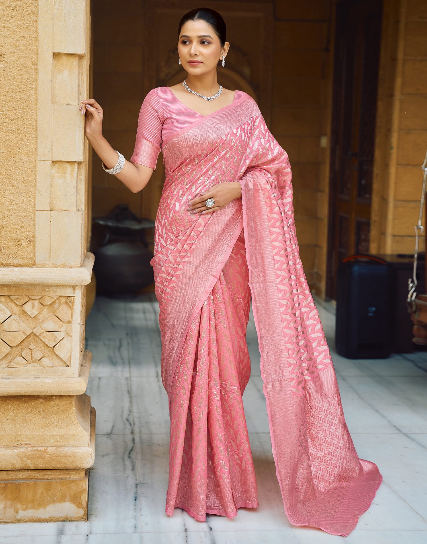 Pink Silk Blend Woven Banarasi Saree