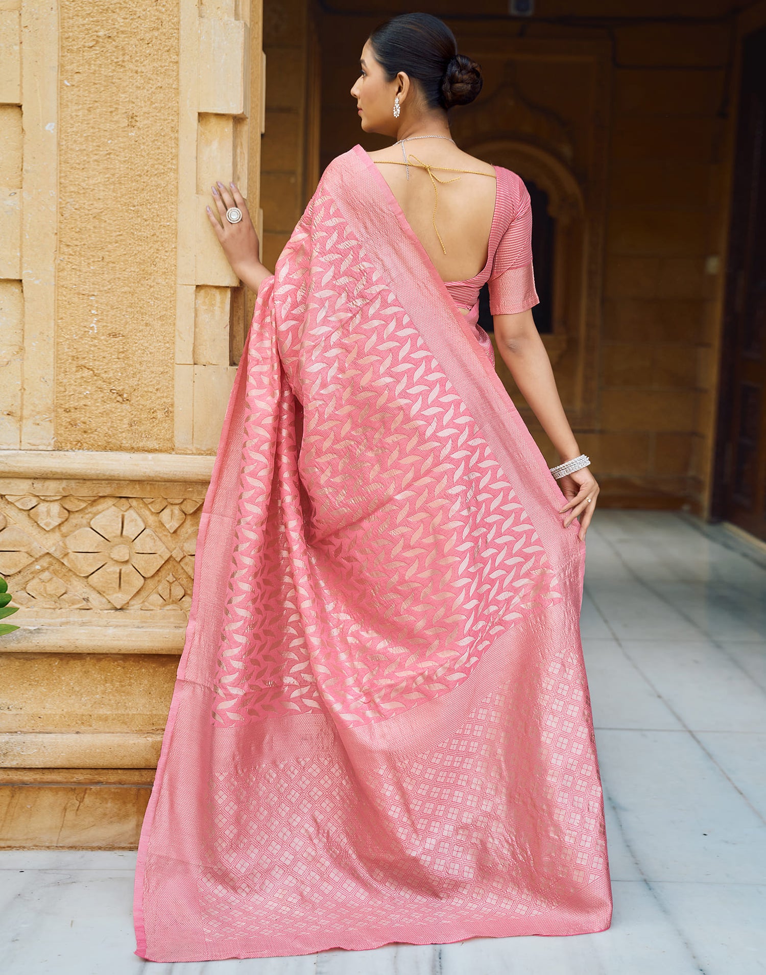 Pink Silk Blend Woven Banarasi Saree