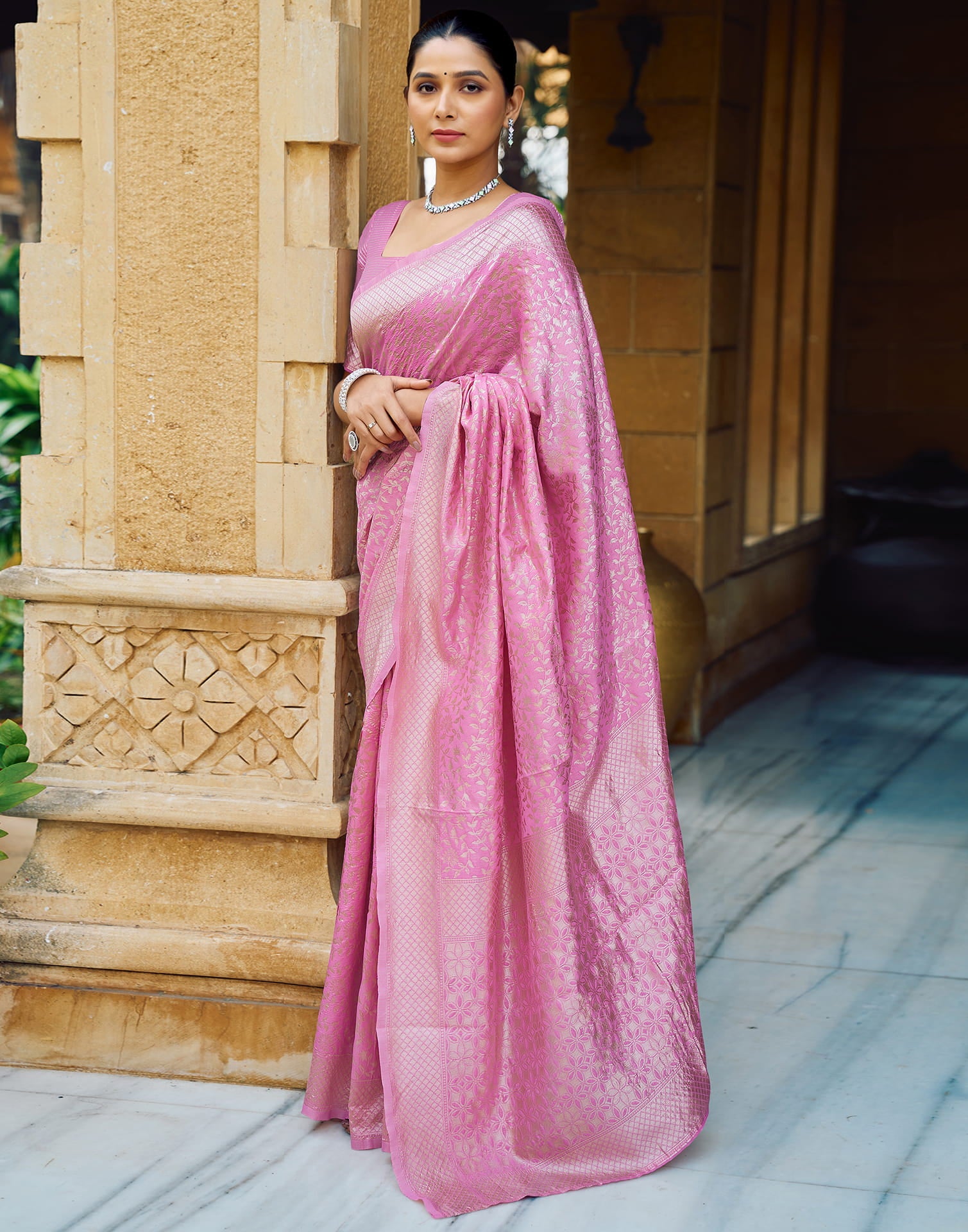 Pink Silk Blend Woven Banarasi Saree