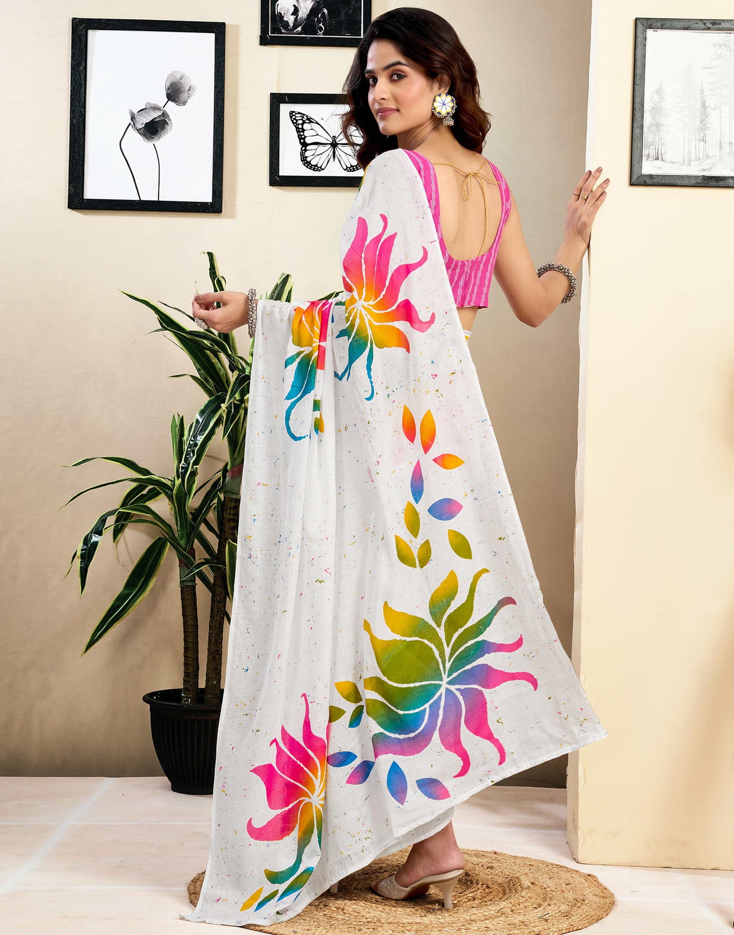 Ready To Wear White Pure Cotton Floral Printed Saree With Pocket