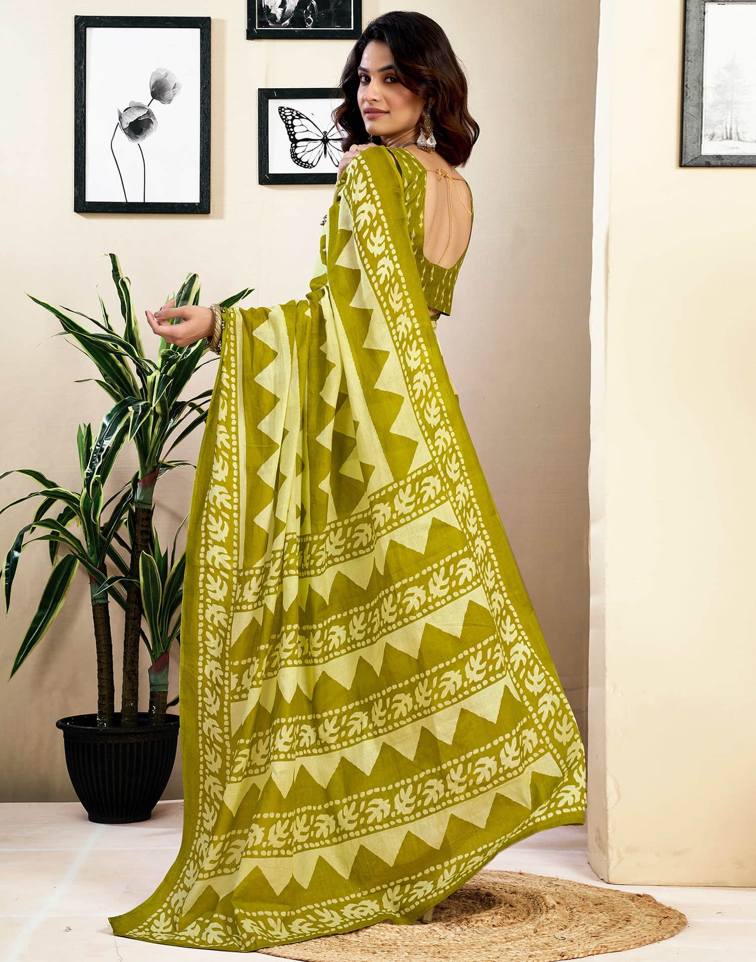 Ready To Wear Green Pure Cotton Geometric Printed Saree With Pocket