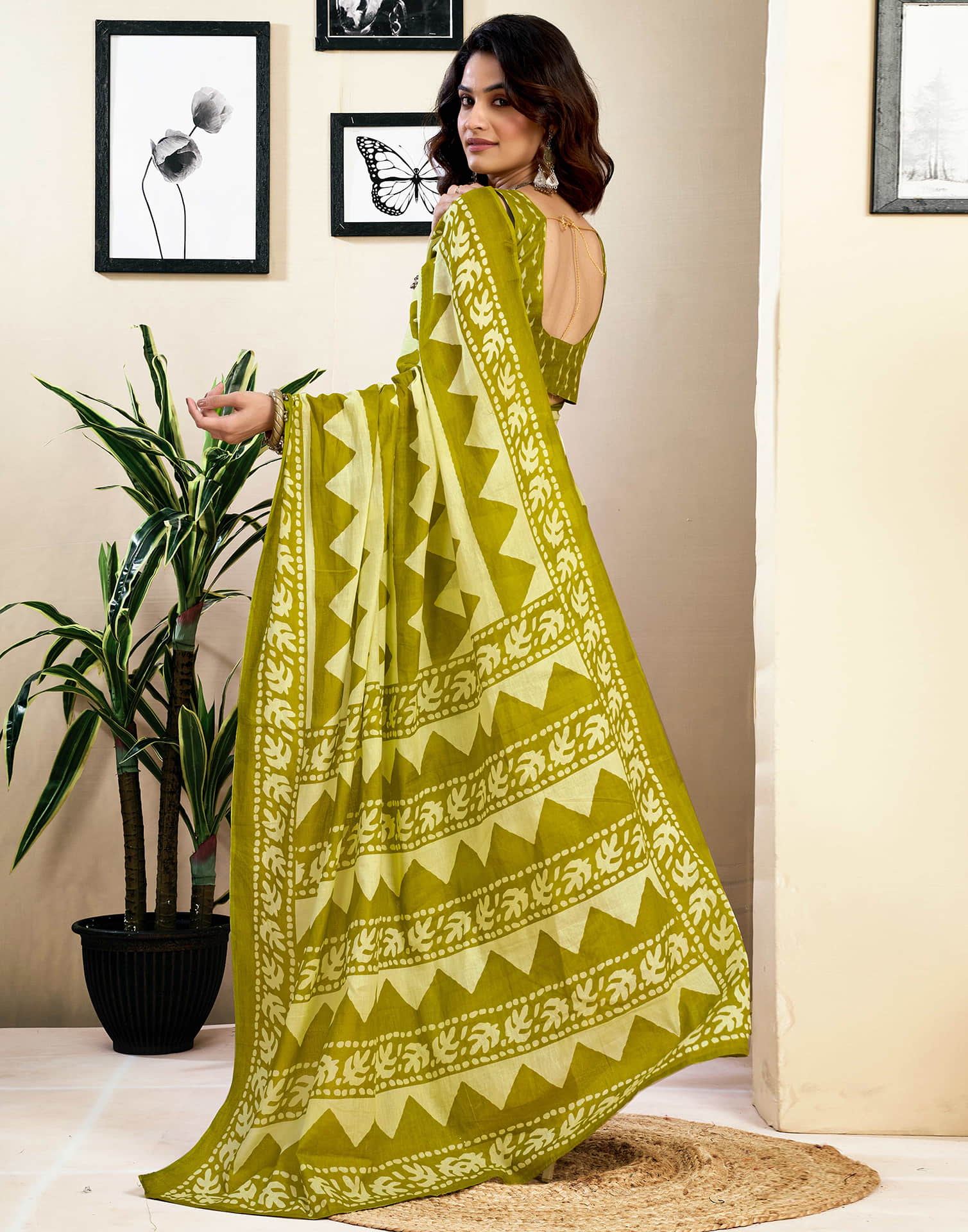 Ready To Wear Green Pure Cotton Geometric Printed Saree With Pocket
