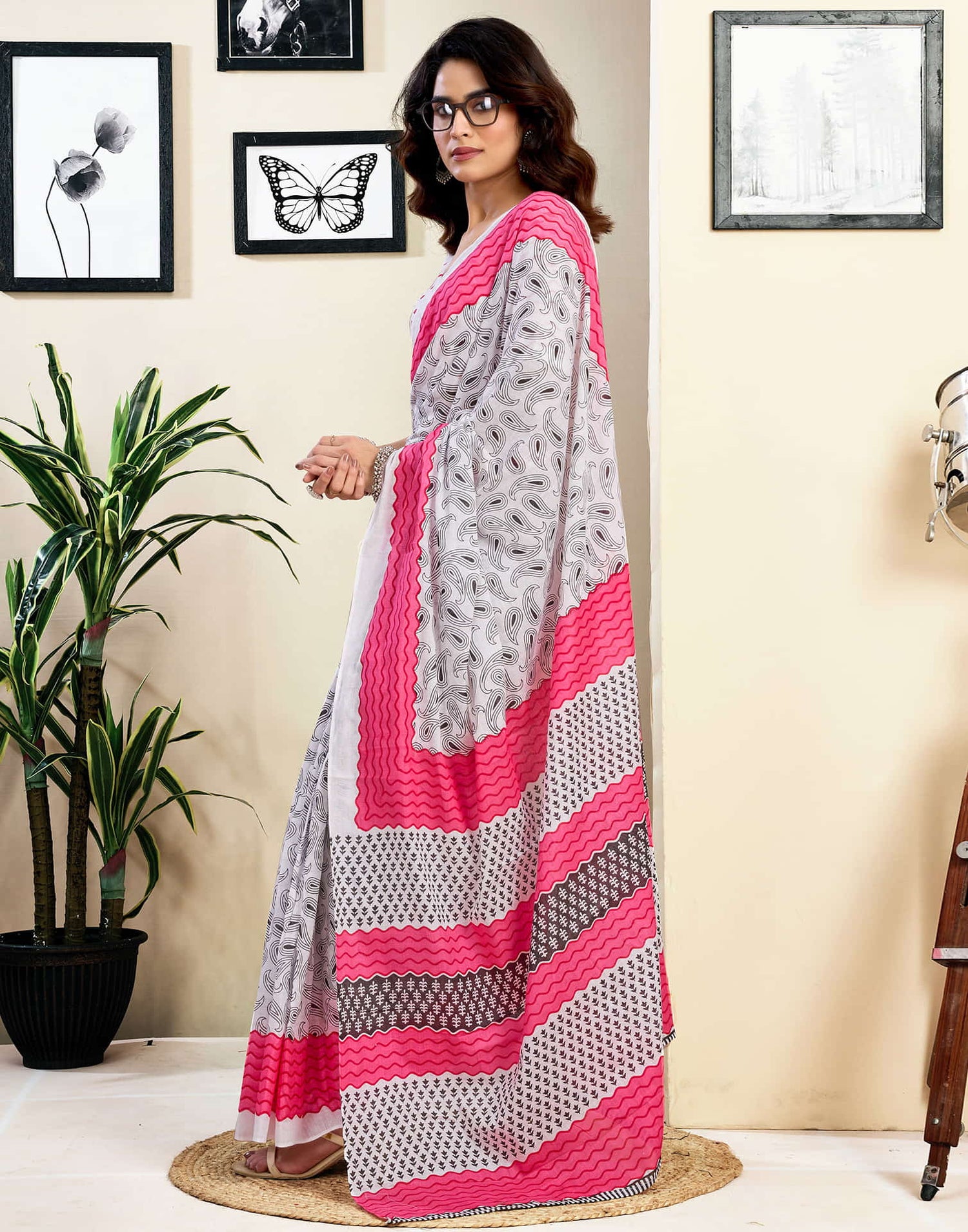Ready To Wear White Pure Cotton Printed Saree With Pocket