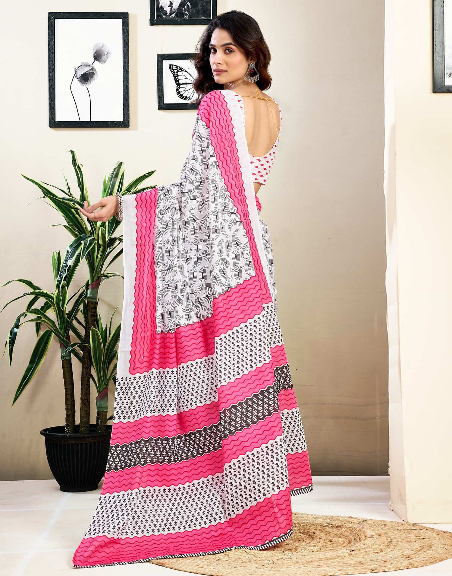 Ready To Wear White Pure Cotton Printed Saree With Pocket