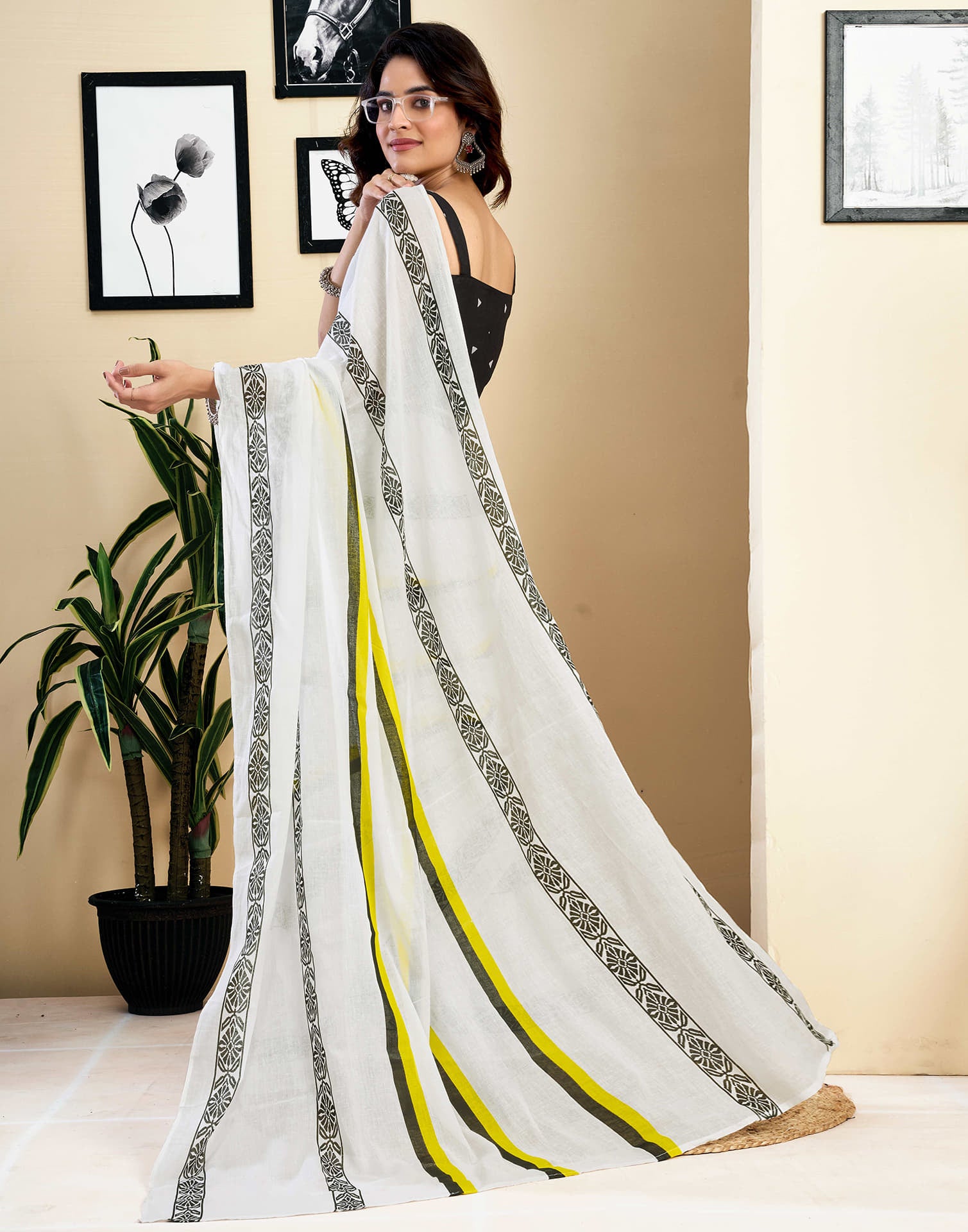 Ready To Wear White Pure Cotton Printed Saree With Pocket