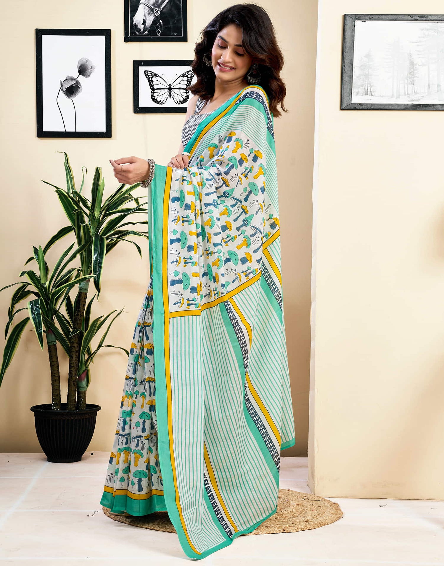 Ready To Wear White Pure Cotton Printed Saree With Pocket