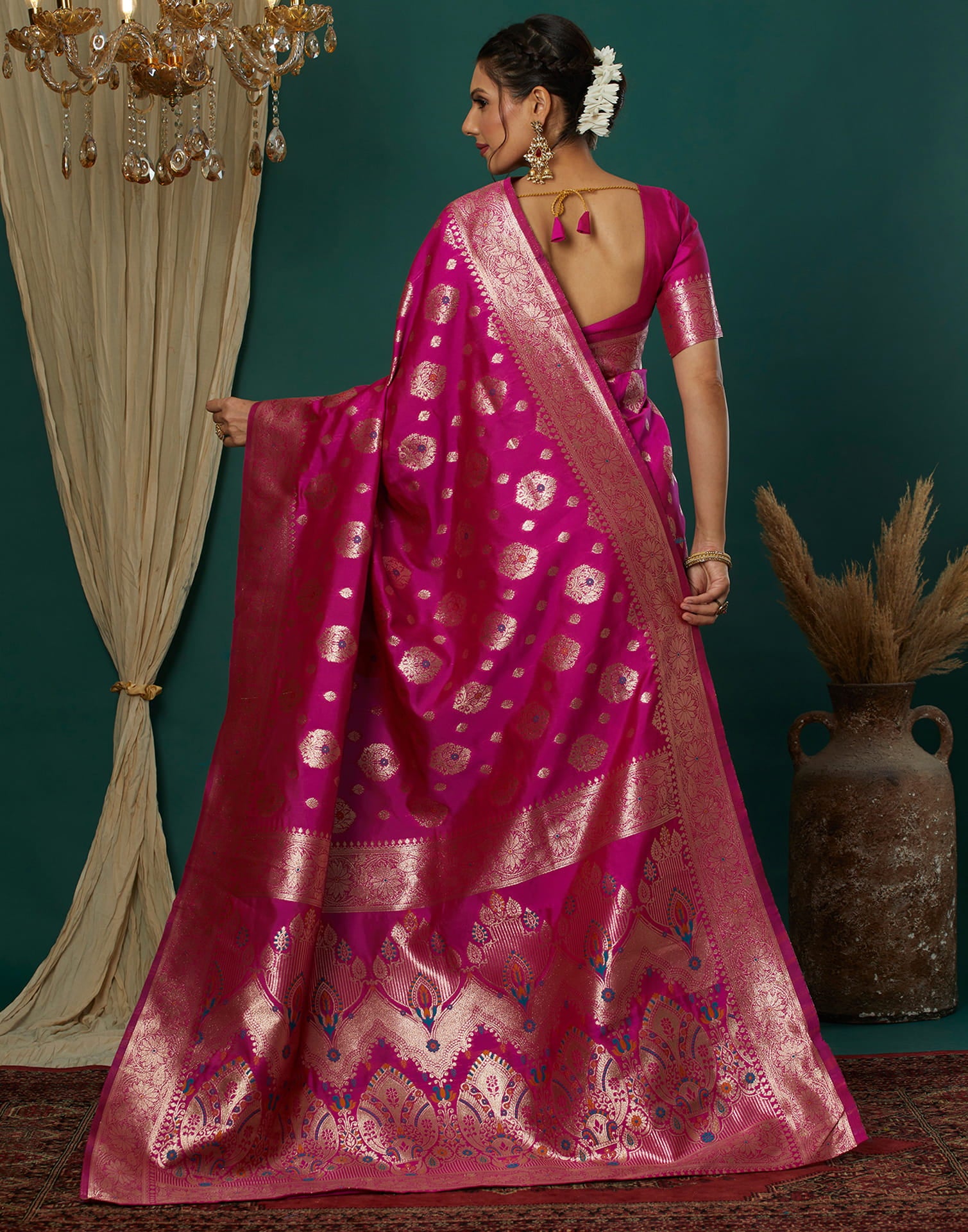 Pink Silk Blend Woven Banarasi Saree