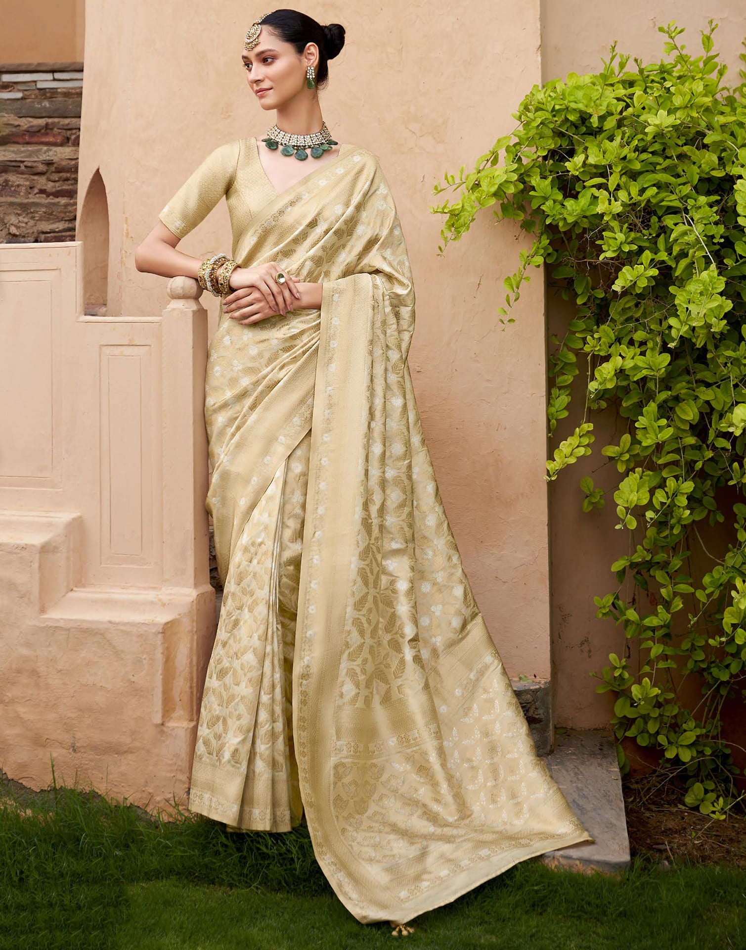 Beige Silk Blend Woven Banarasi Saree