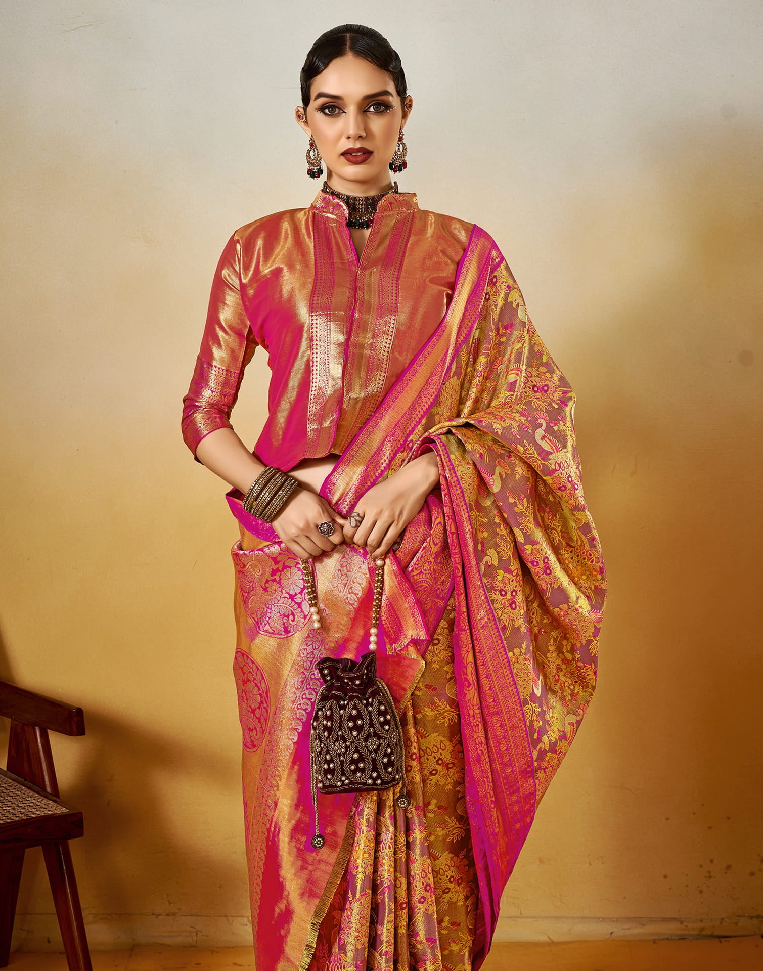 Red Silk Woven Woven Saree