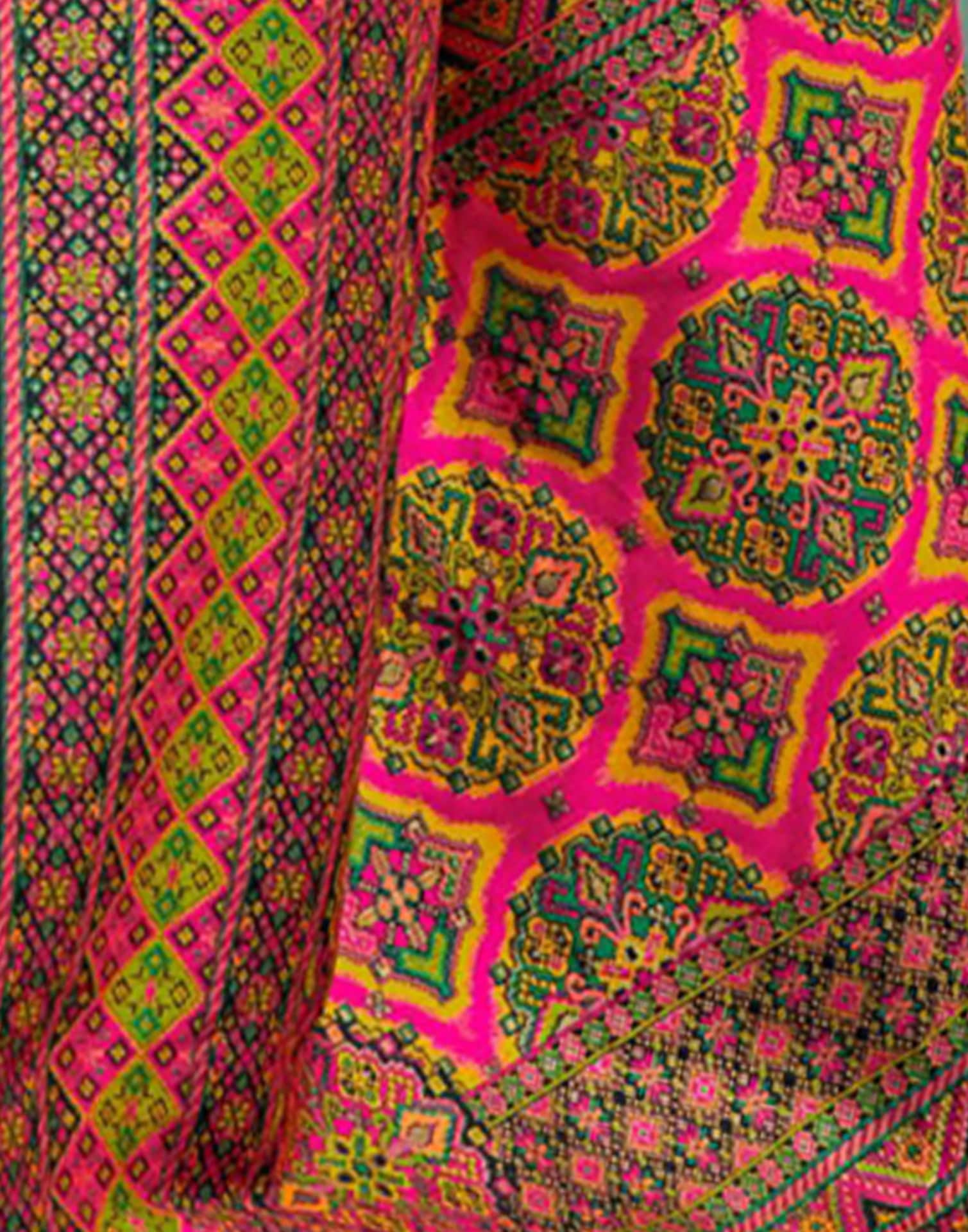 Black Silk Weaving Saree