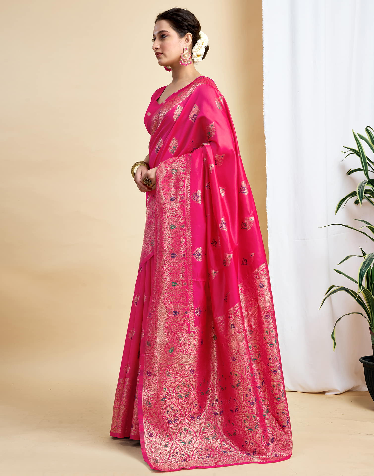 Rani Pink Silk Woven Banarasi Saree