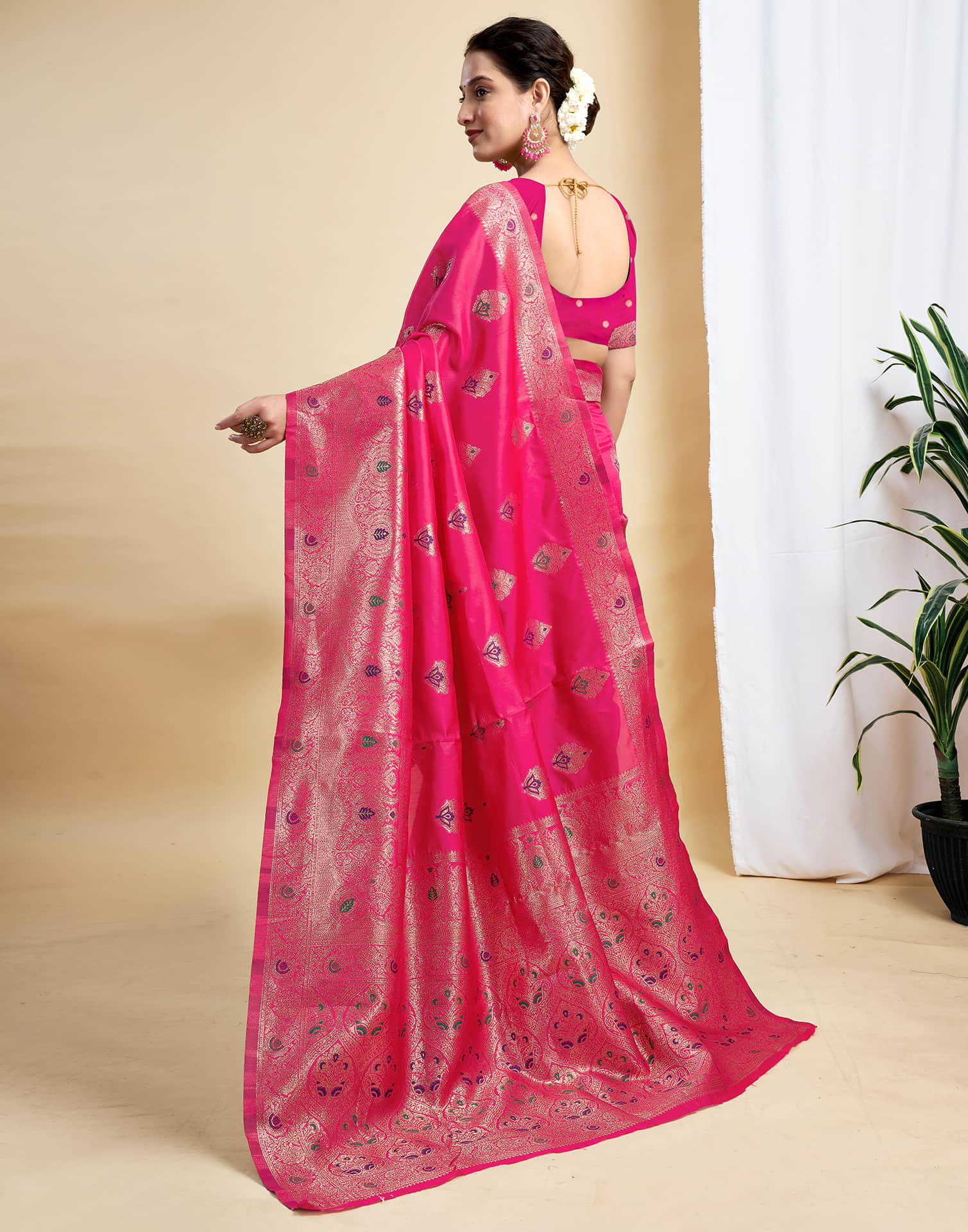 Rani Pink Silk Woven Banarasi Saree