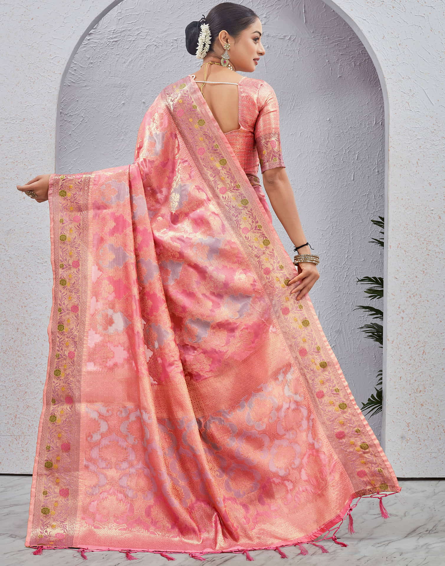 Pink Silk Woven Banarasi Saree