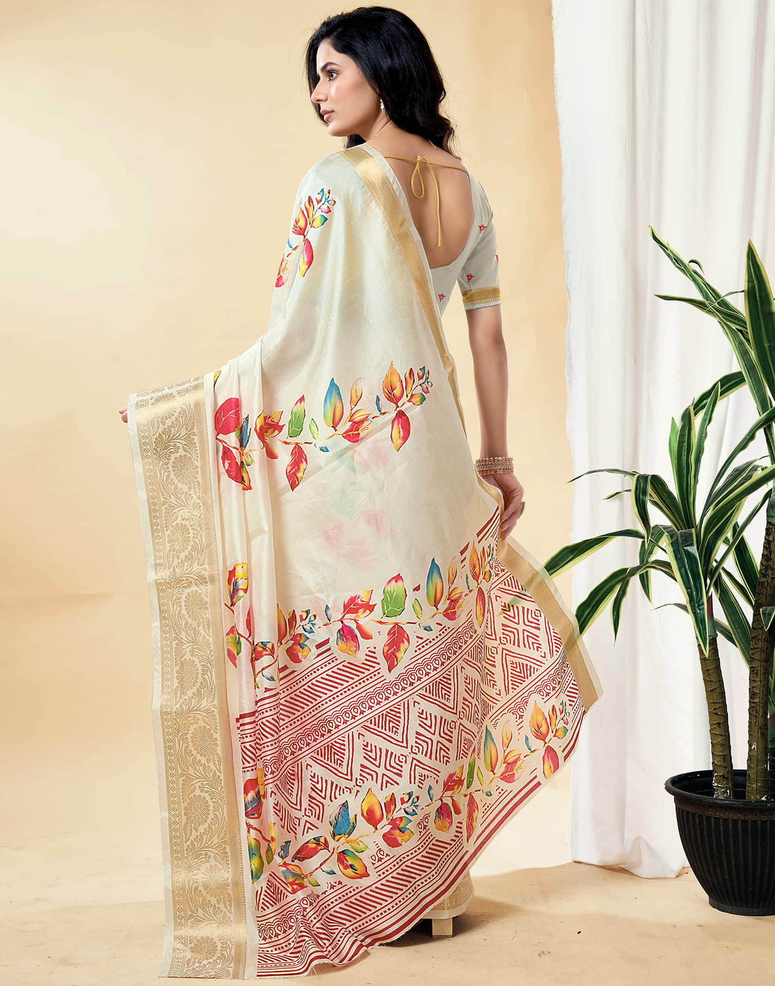 Off White Dola Silk Floral Printed Saree