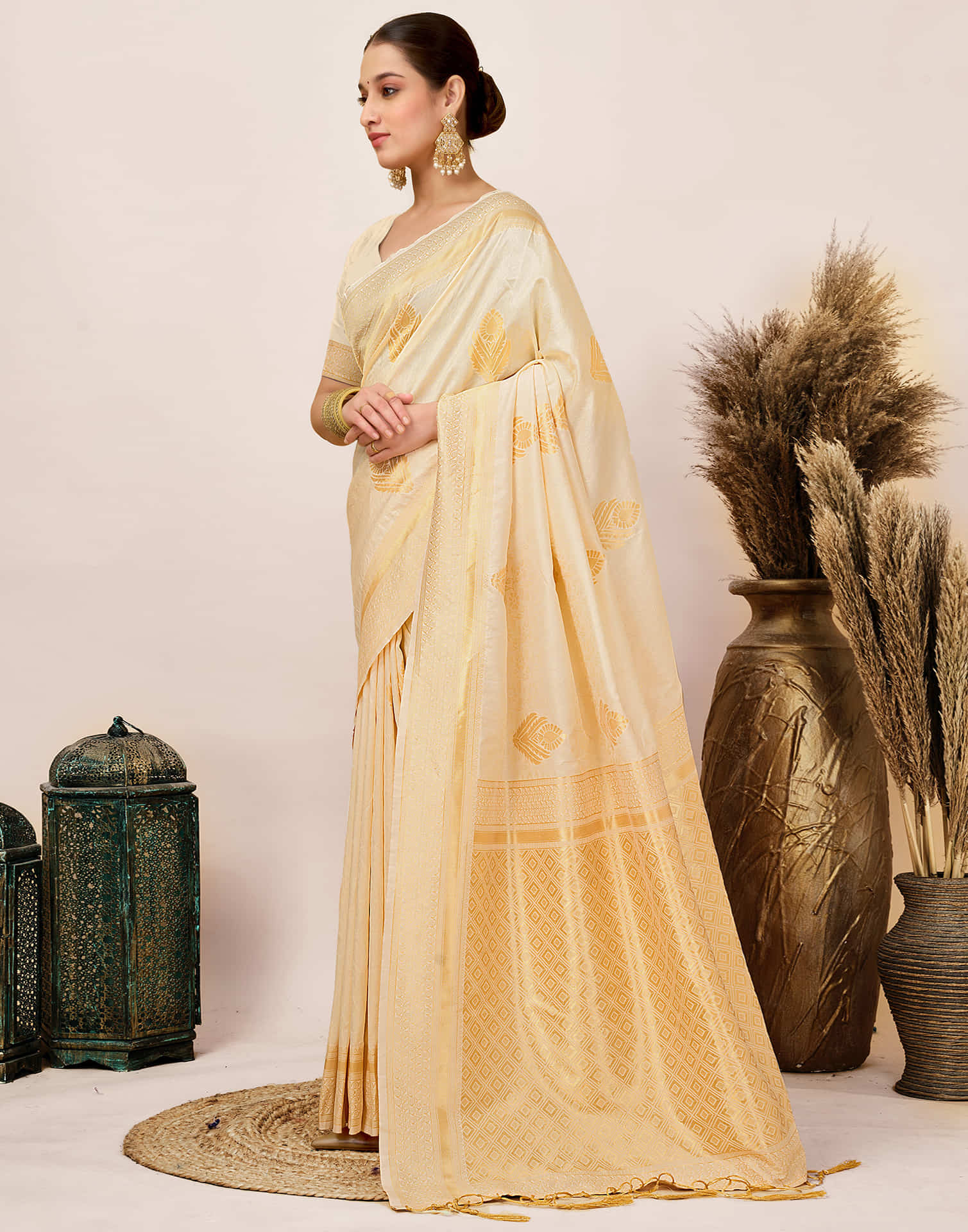 Off White Silk Woven Kanjivaram Saree