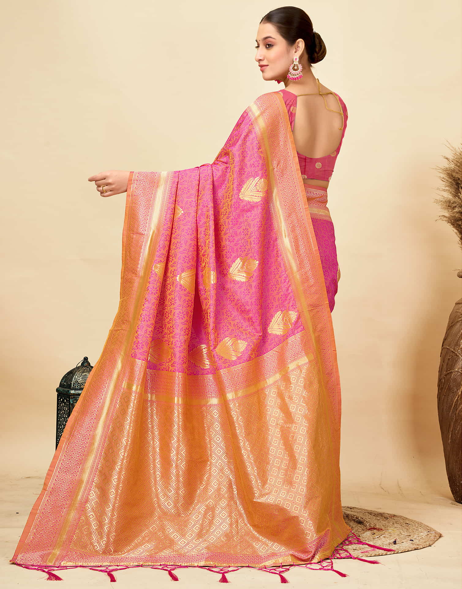 Pink Silk Woven Kanjivaram Saree