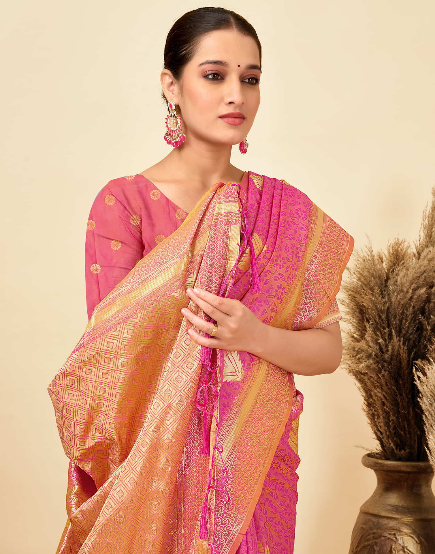 Pink Silk Woven Kanjivaram Saree