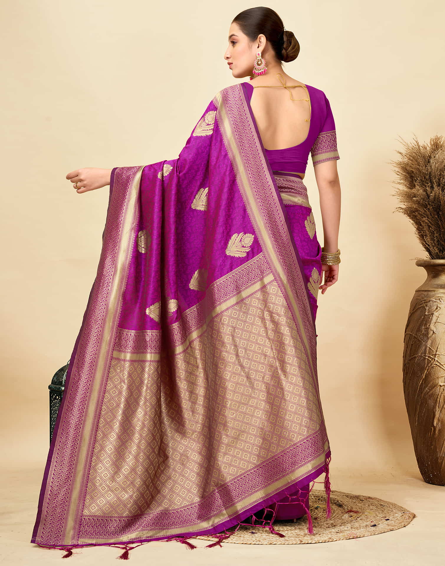 Dark Magenta Silk Woven Kanjivaram Saree