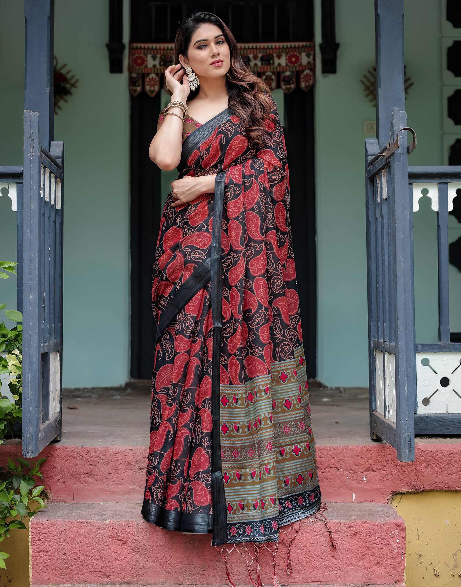 Black Linen Printed Saree