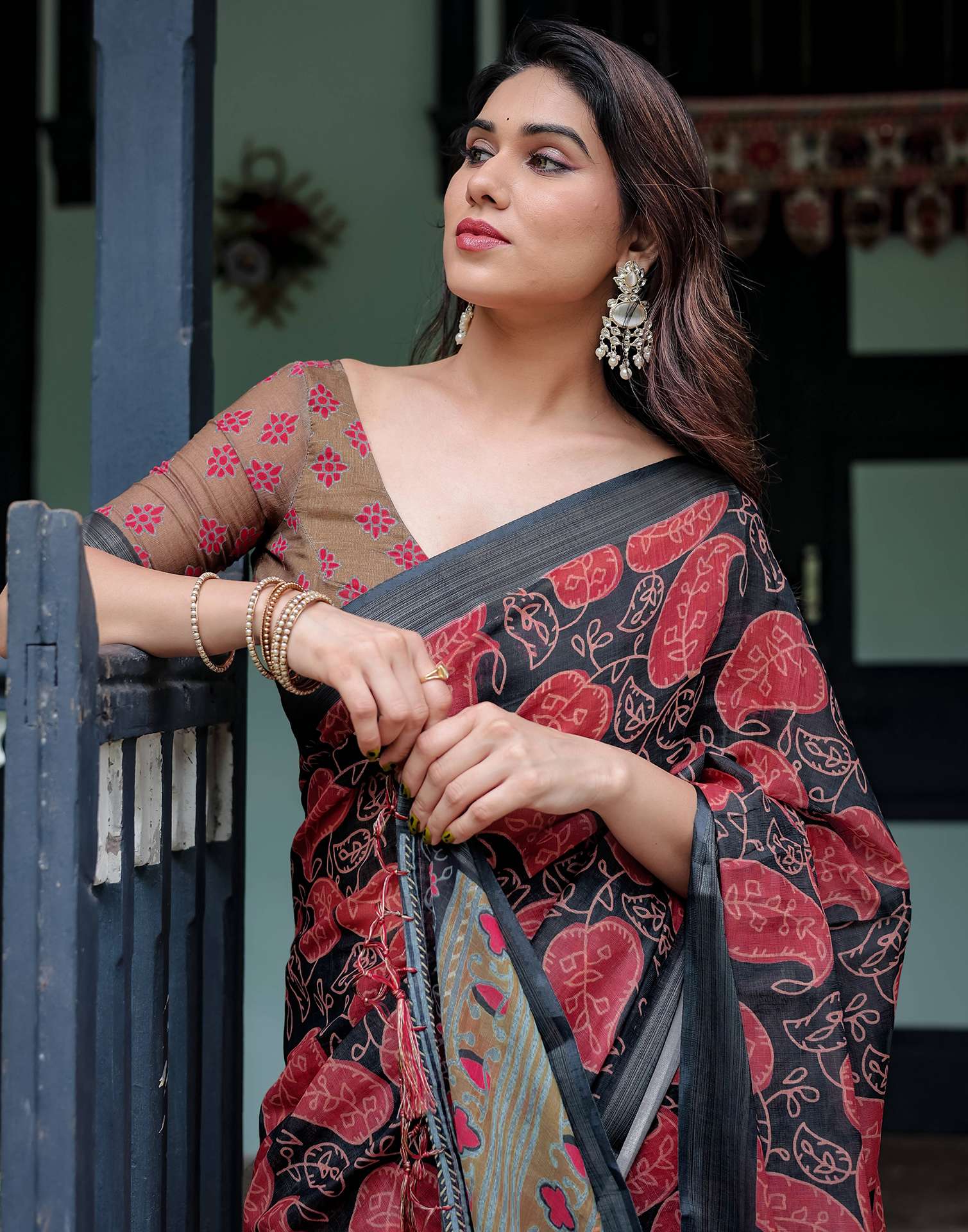 Black Linen Printed Saree