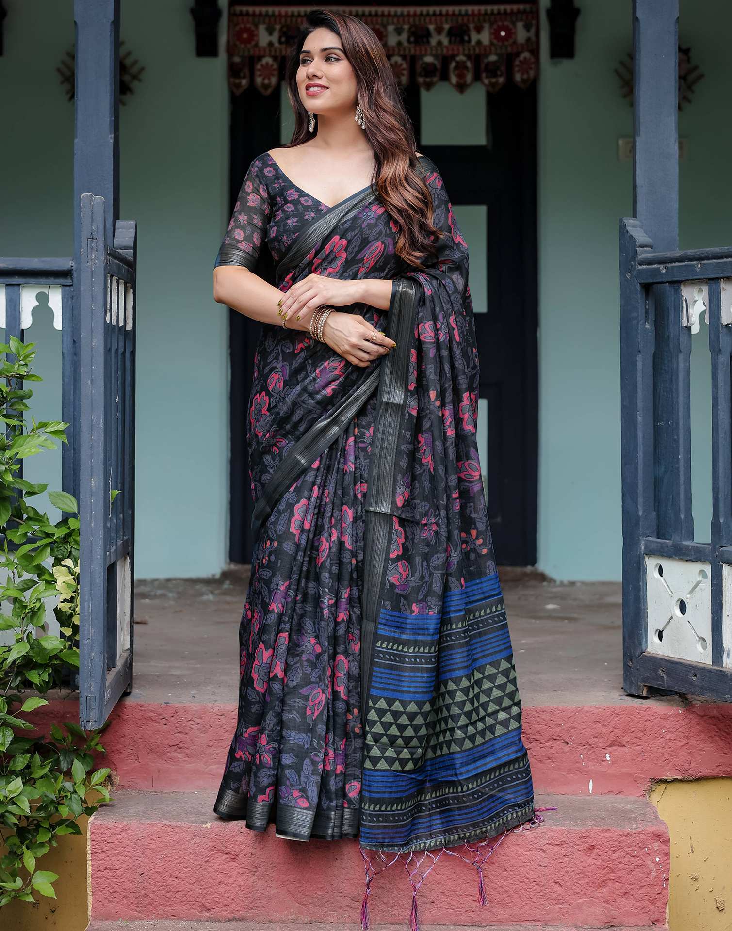 Black Linen Printed Saree