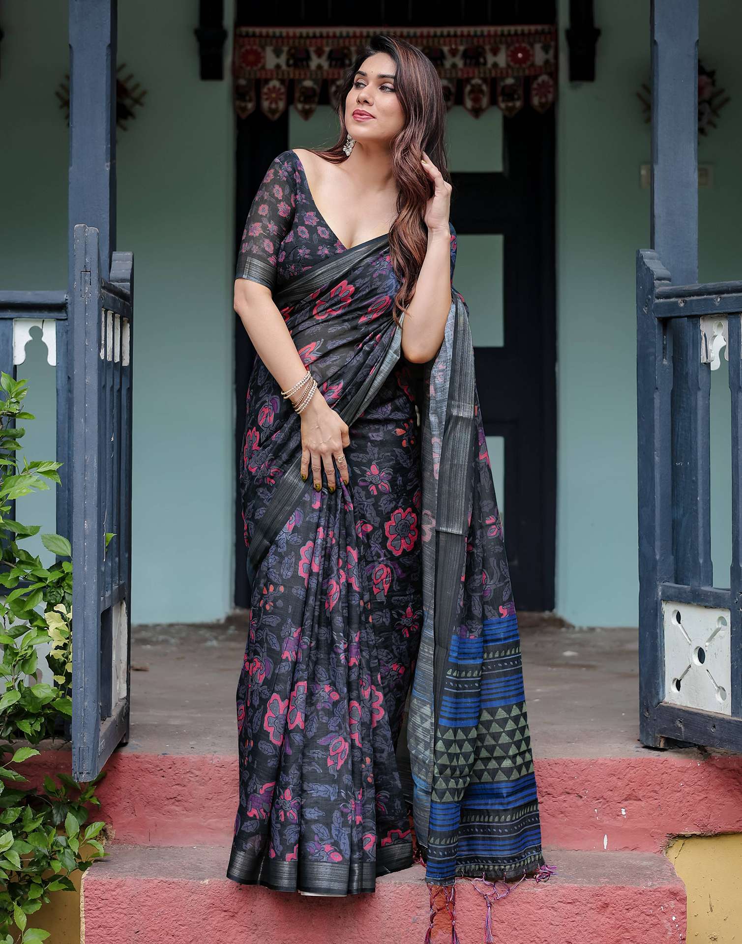 Black Linen Printed Saree