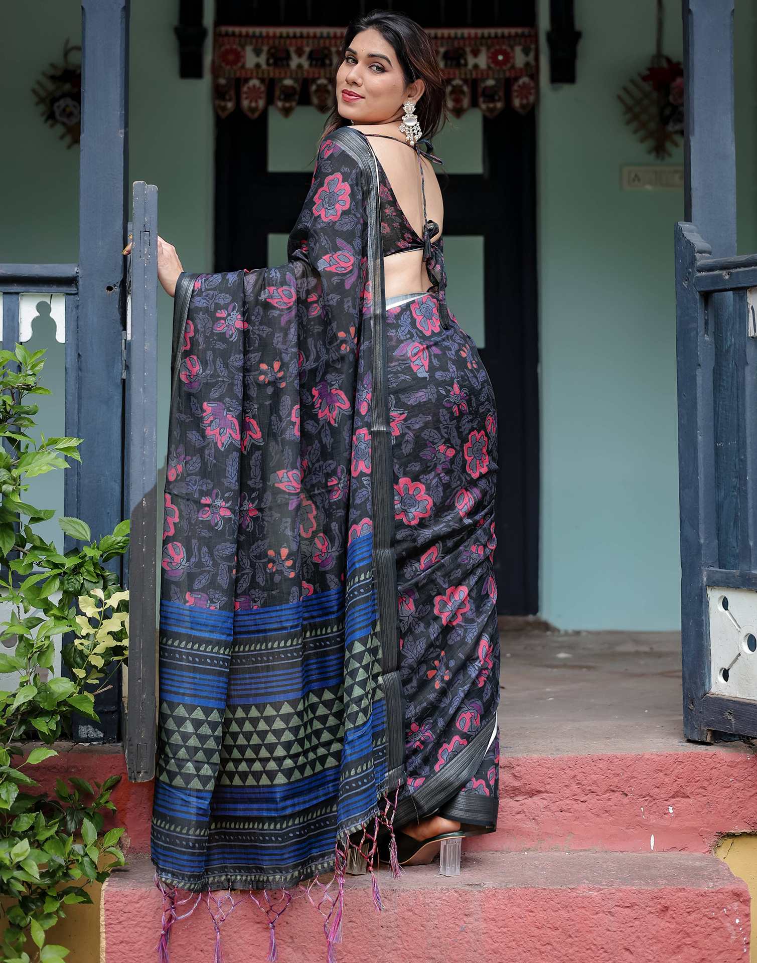 Black Linen Printed Saree