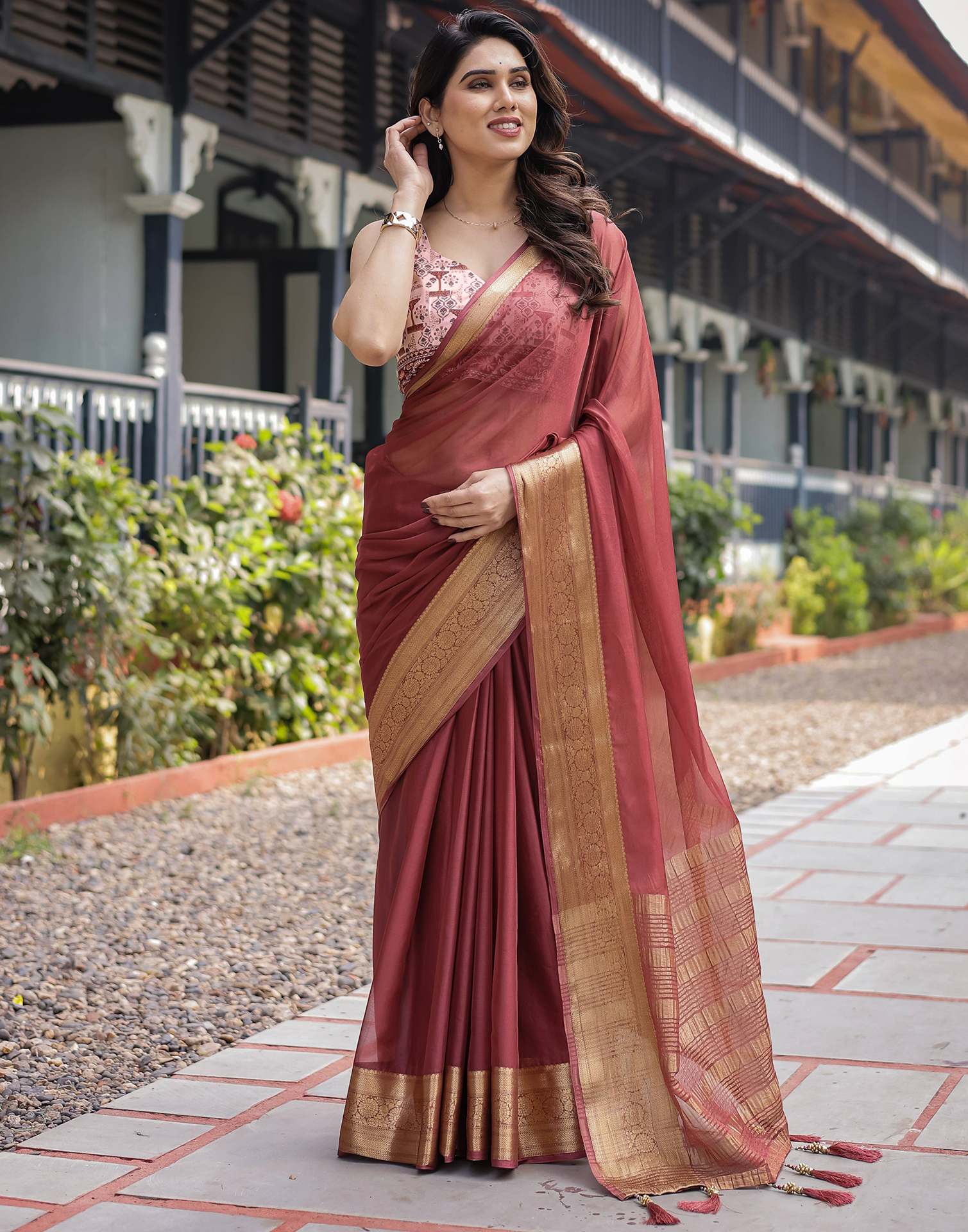 Chestnut Brown Chiffon Woven Solid Saree