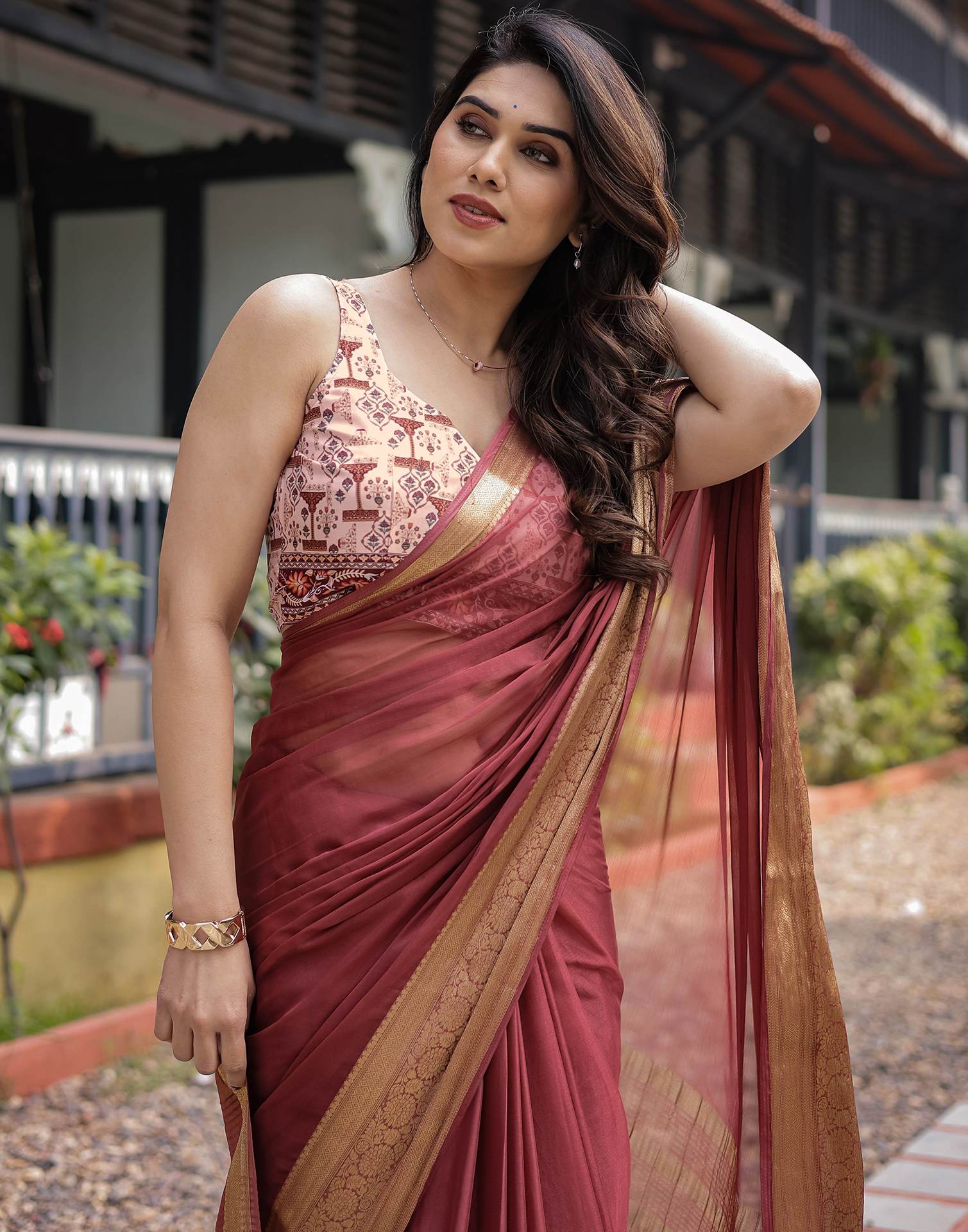 Chestnut Brown Chiffon Woven Solid Saree