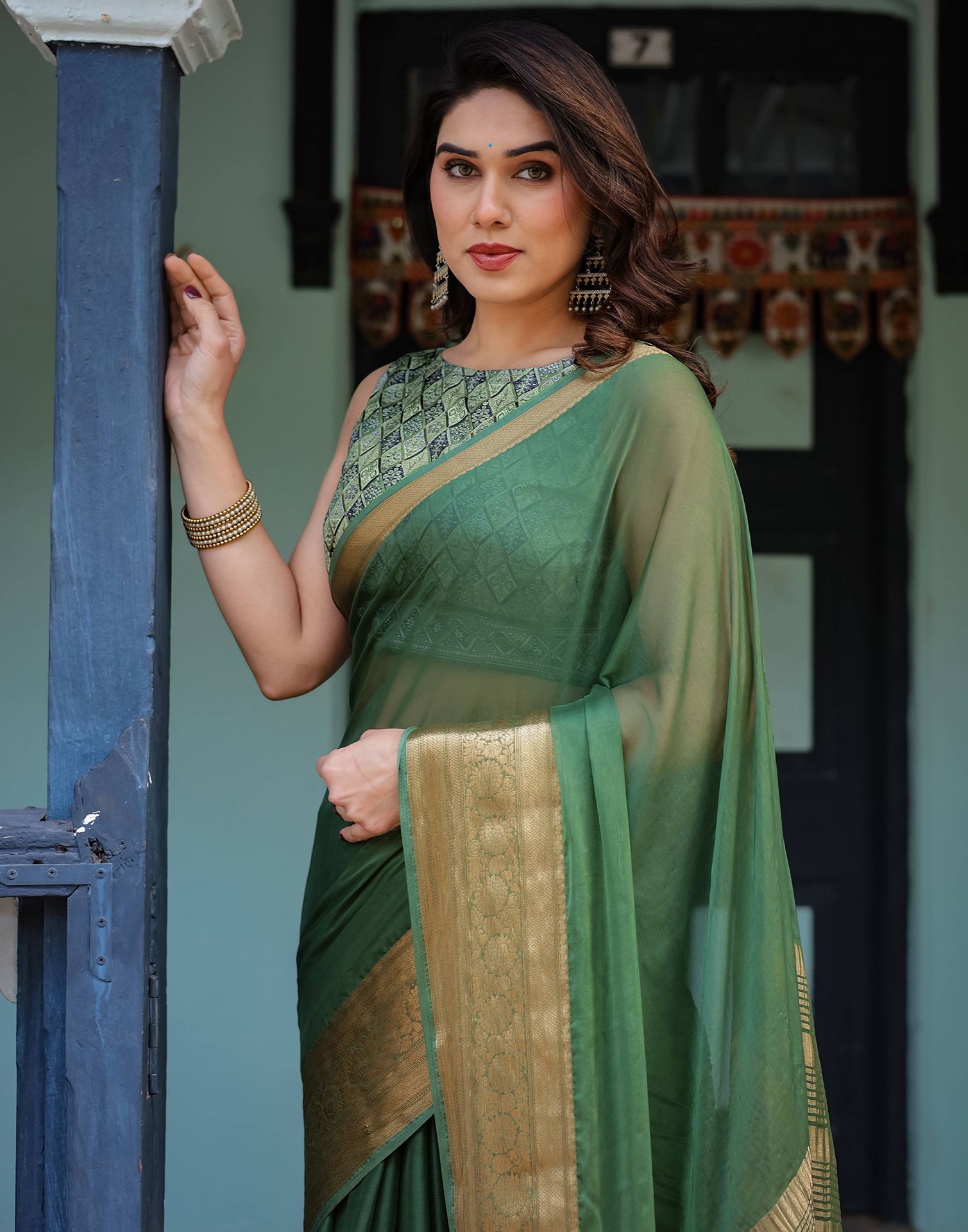 Green Chiffon Woven Solid Saree