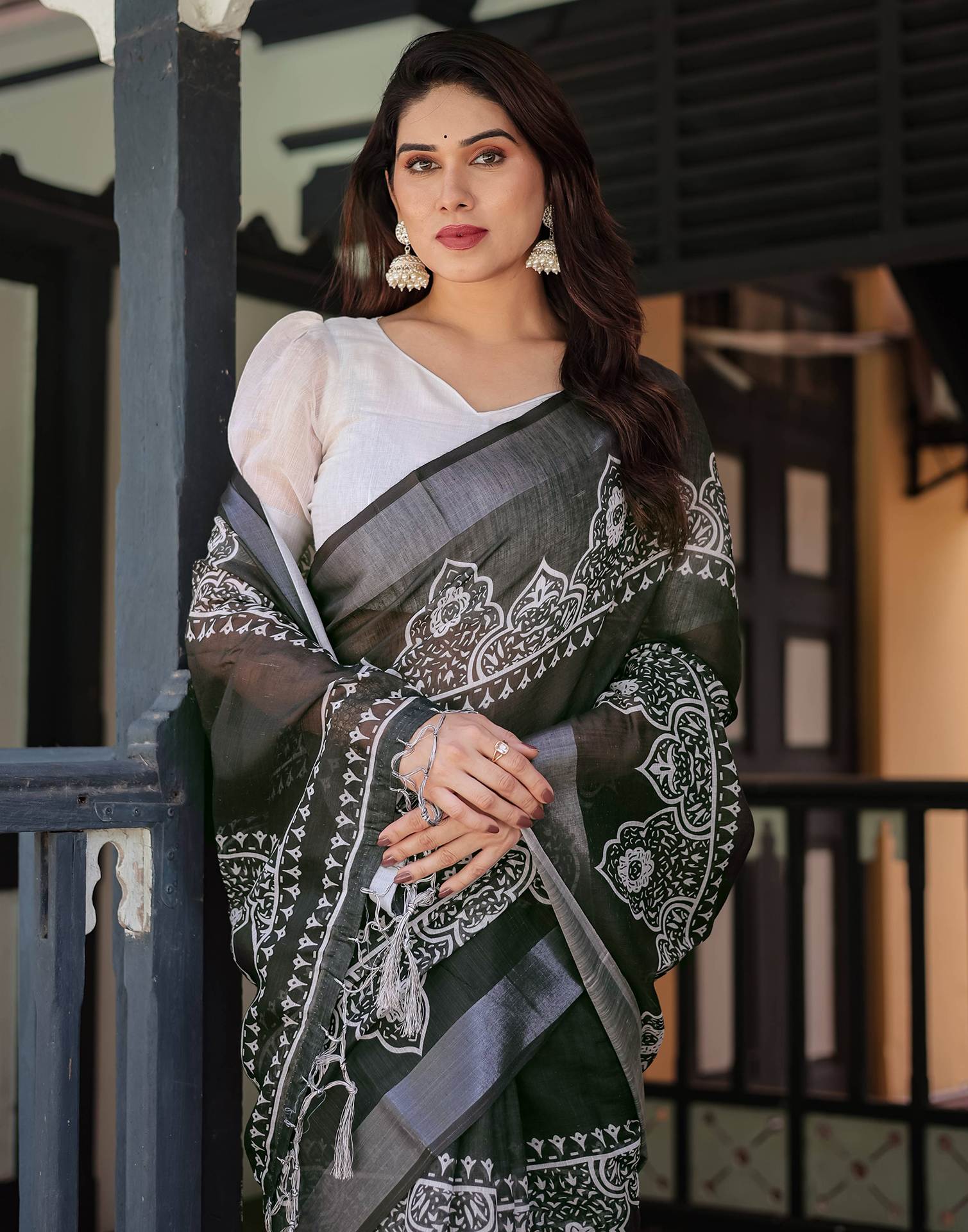 Black Linen Printed Saree