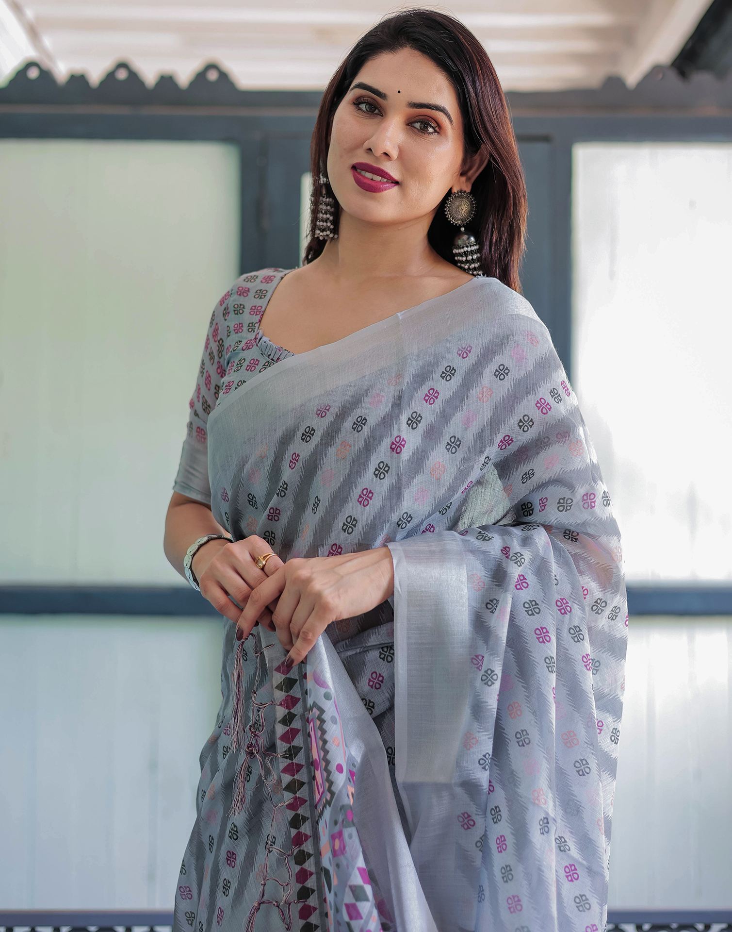 Grey Linen Printed Saree