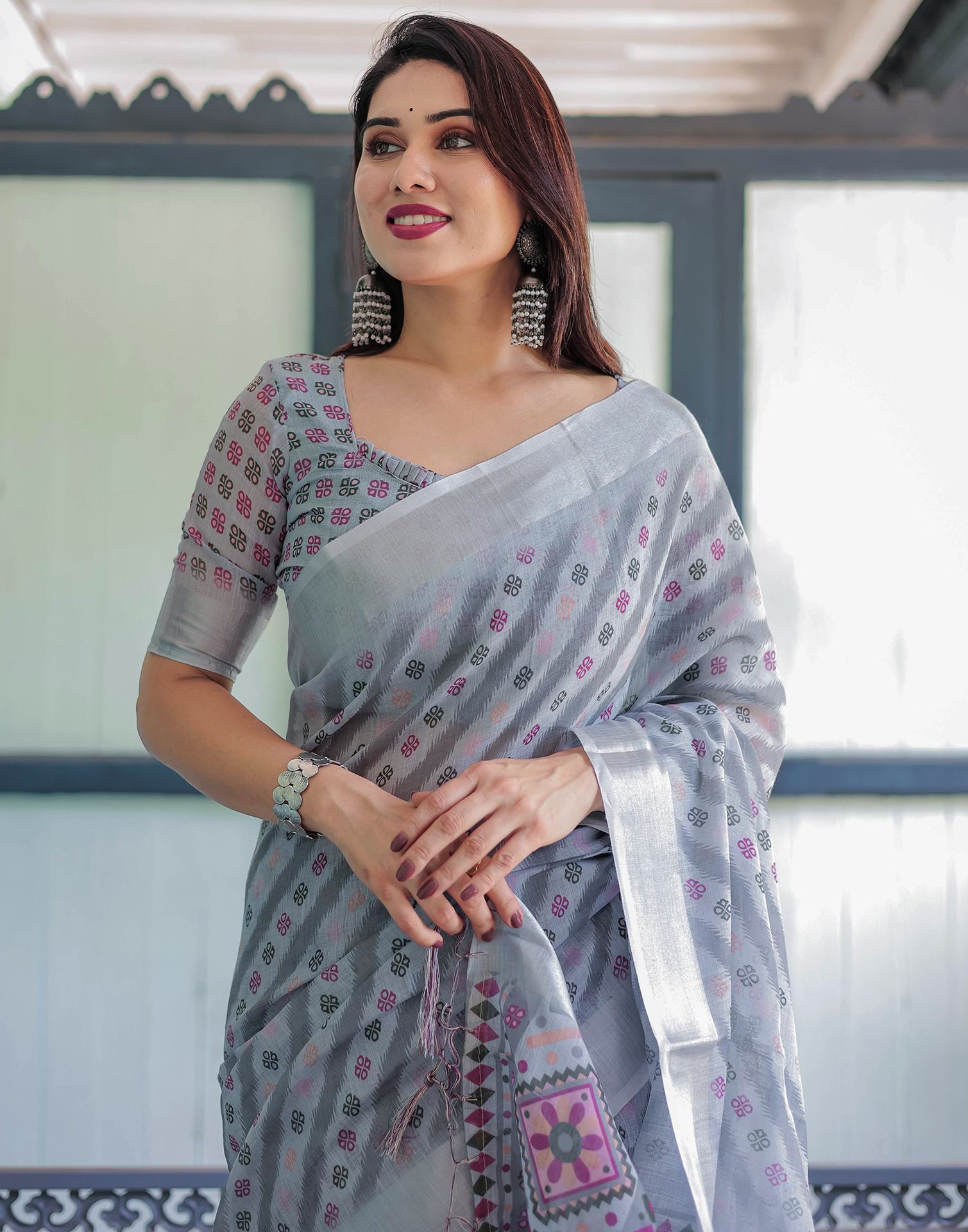 Grey Linen Printed Saree