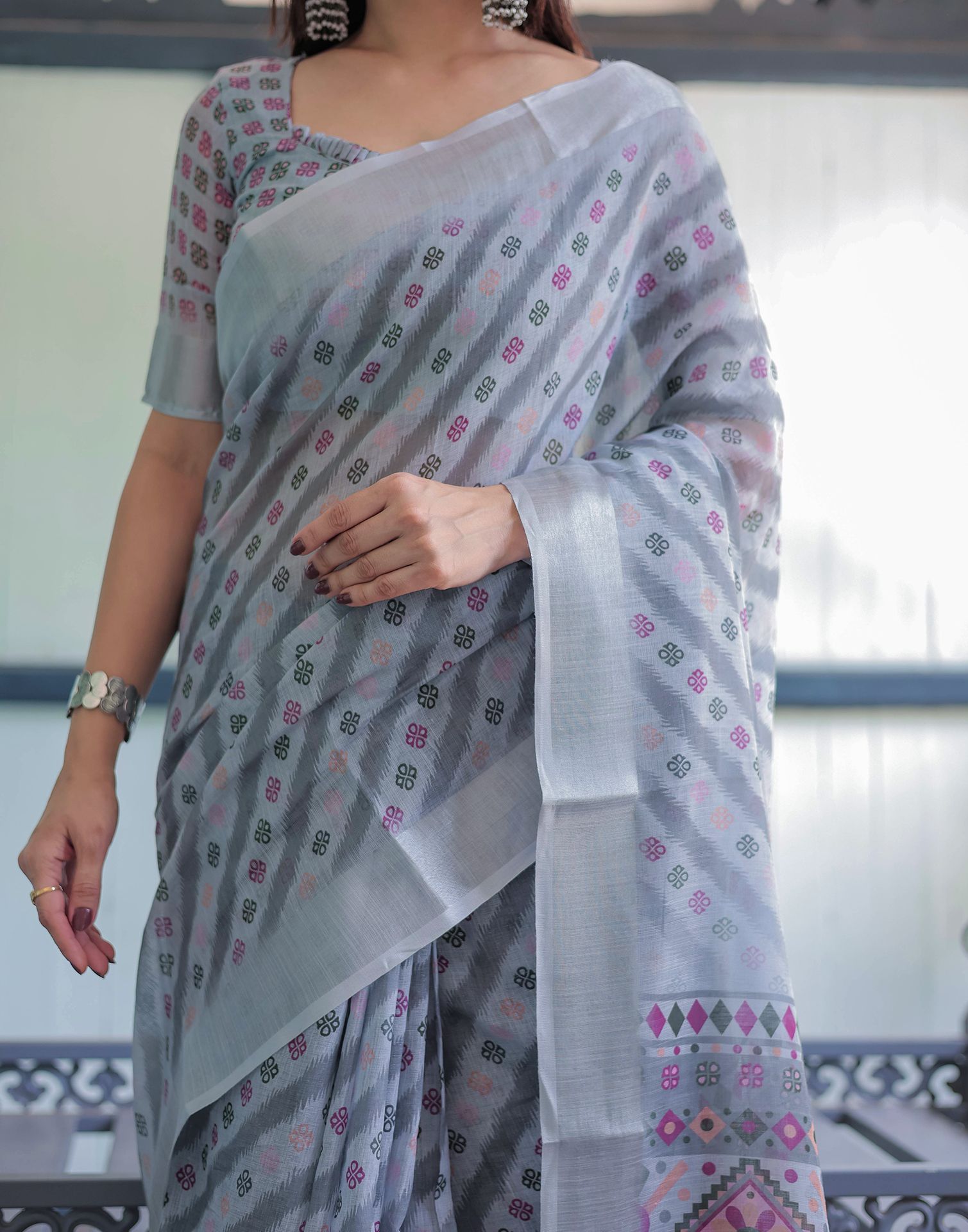 Grey Linen Printed Saree