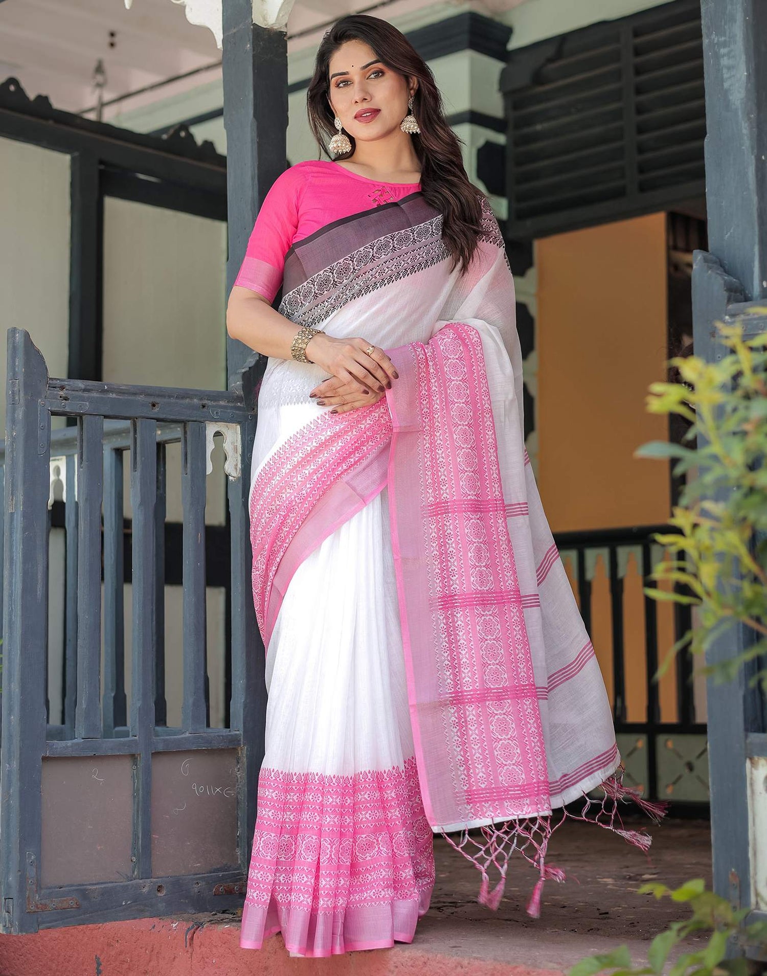 White Linen Printed Saree
