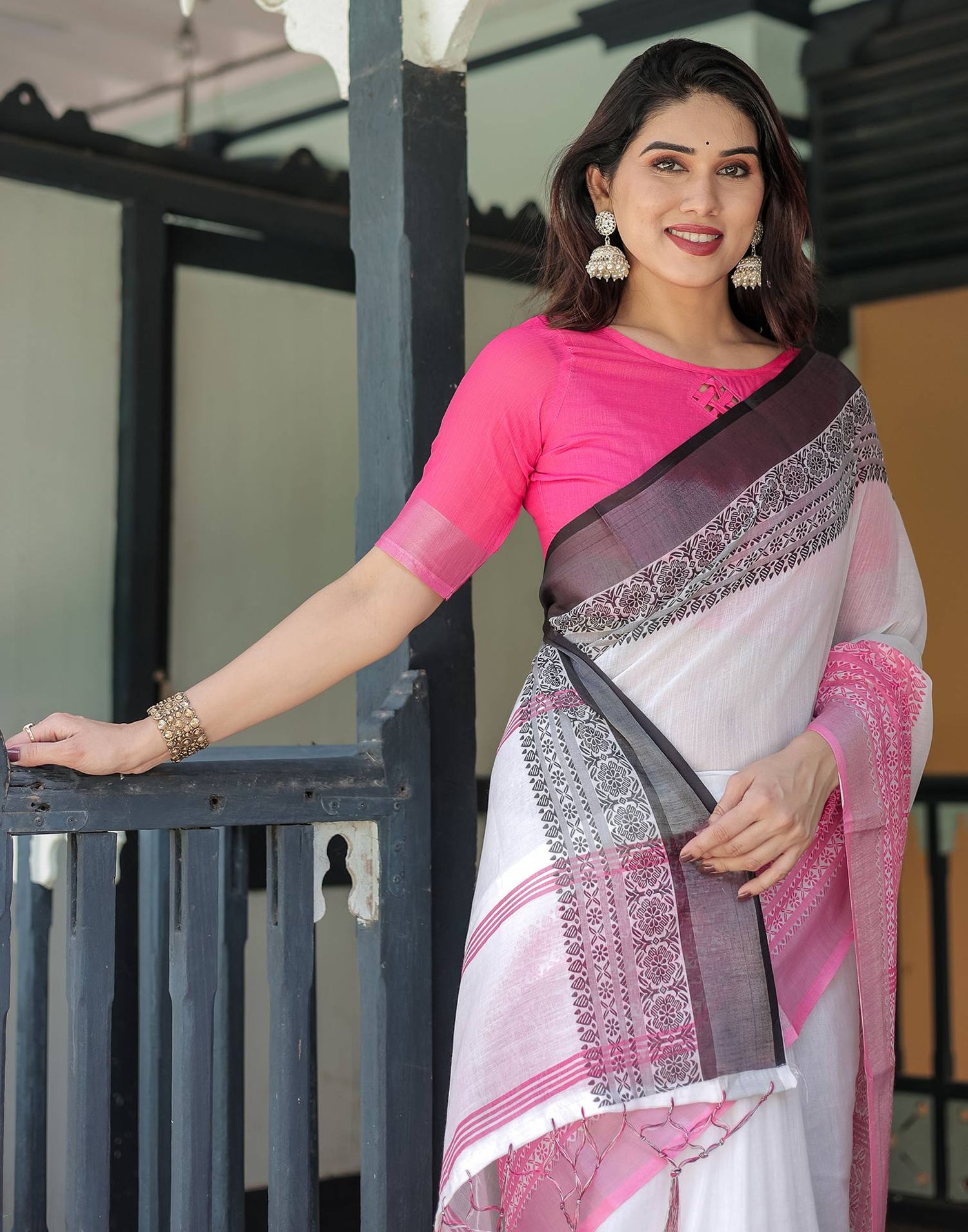 White Linen Printed Saree