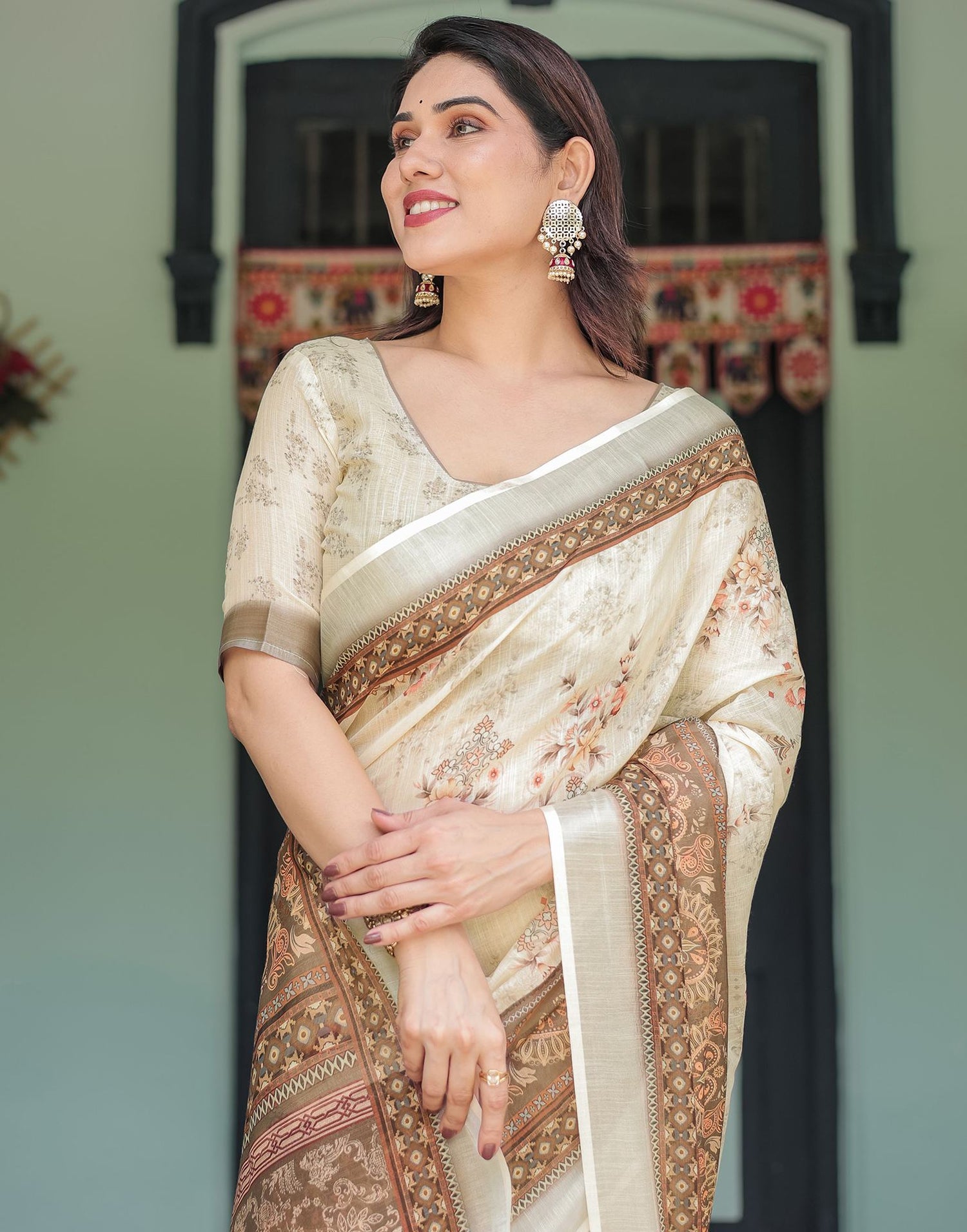 Cream Linen Printed Saree