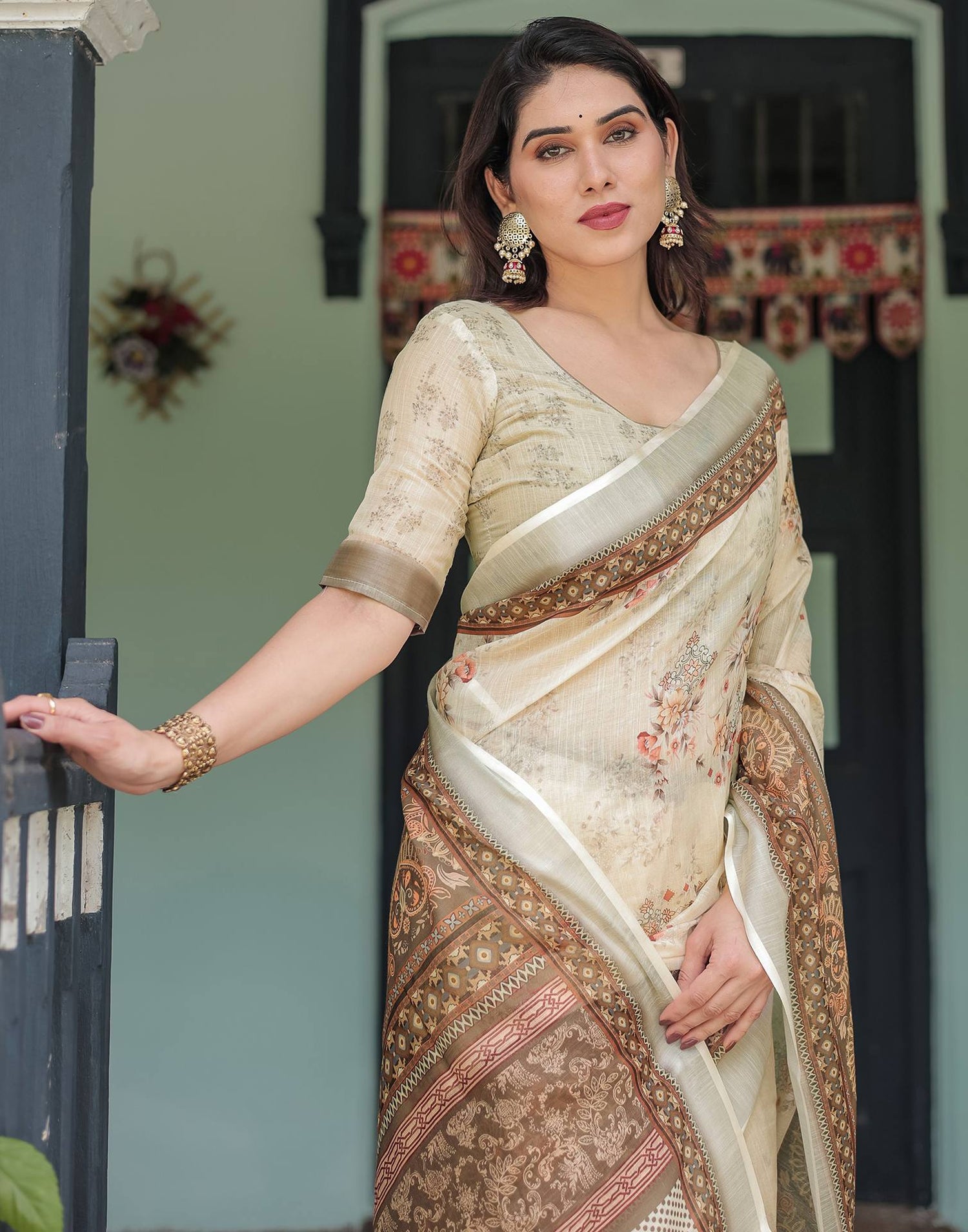 Cream Linen Printed Saree