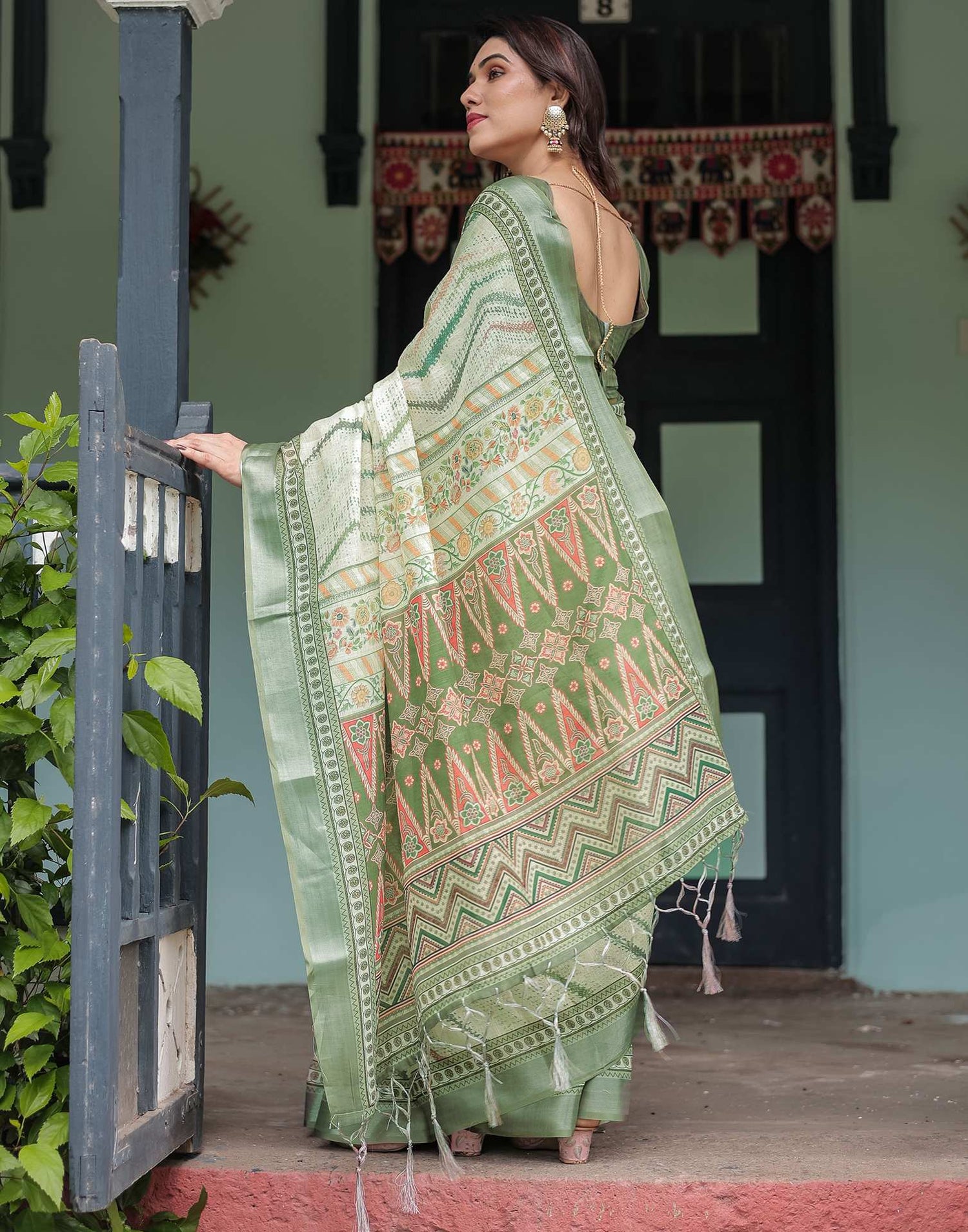 Off White Linen Printed Saree